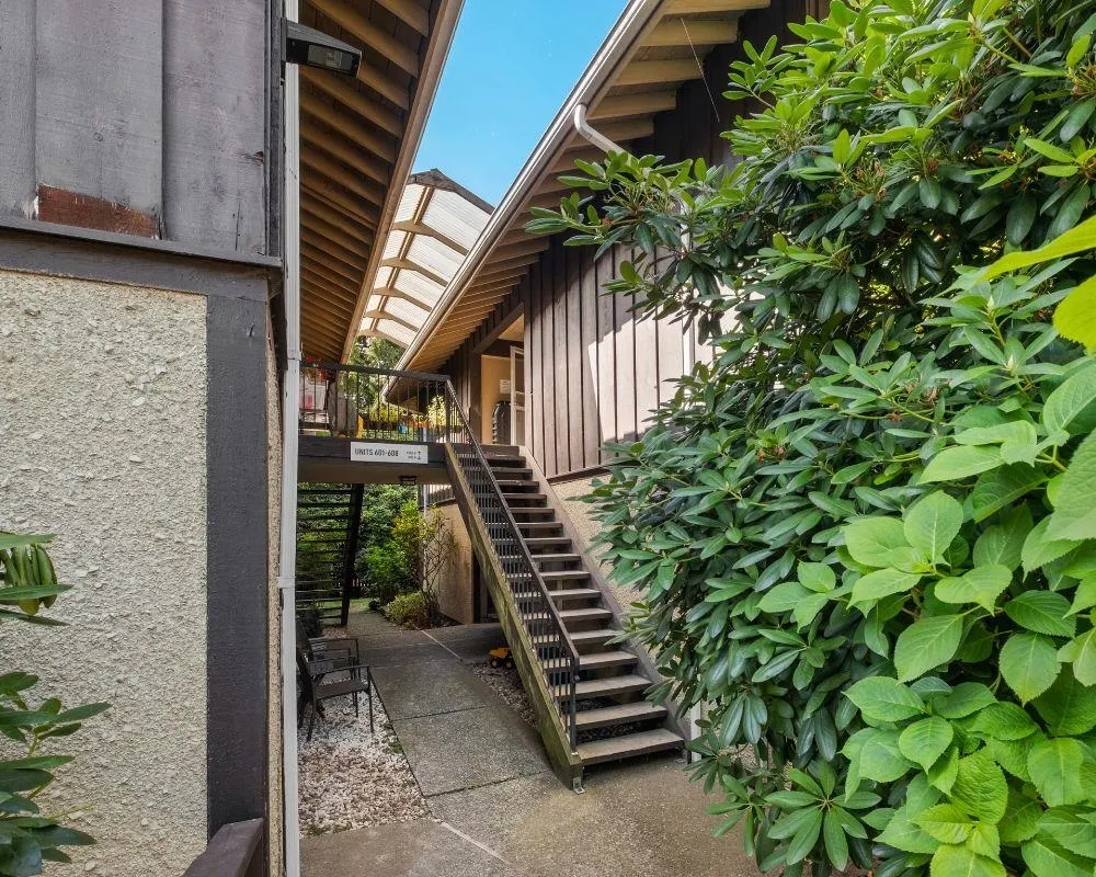 555 W 28th Street #608