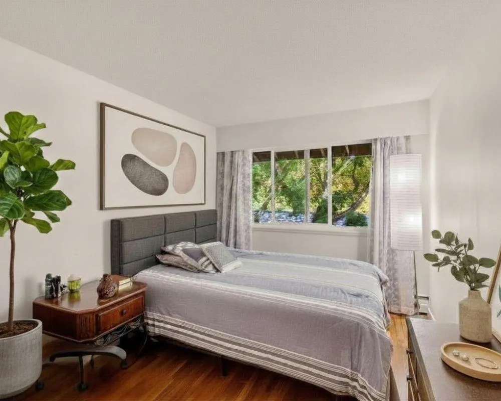 555 W 28th Street #608