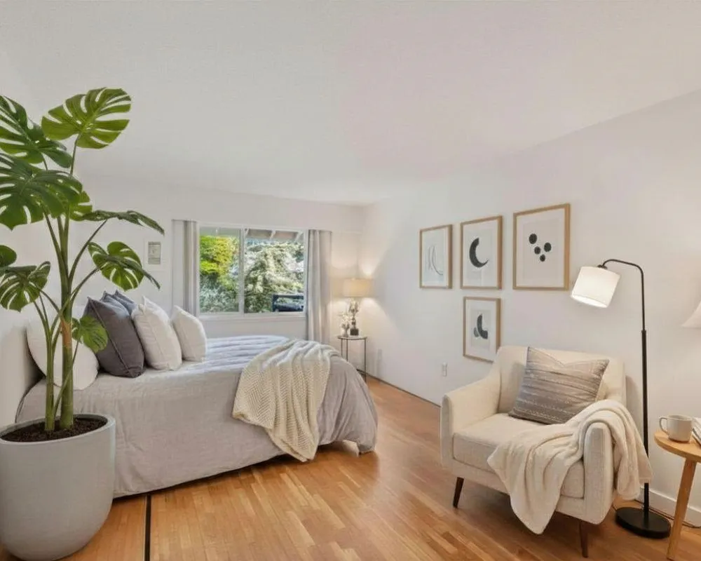555 W 28th Street #608