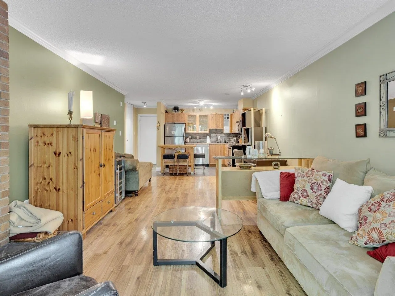 1234 Pendrell Street #303