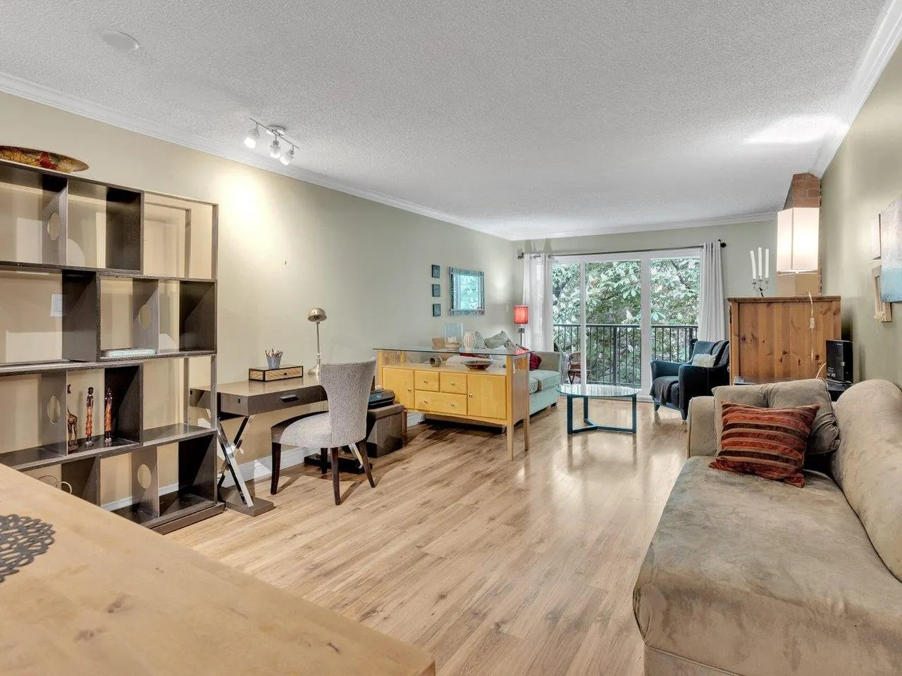 1234 Pendrell Street #303