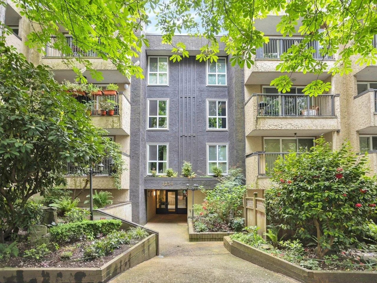 1234 Pendrell Street #303