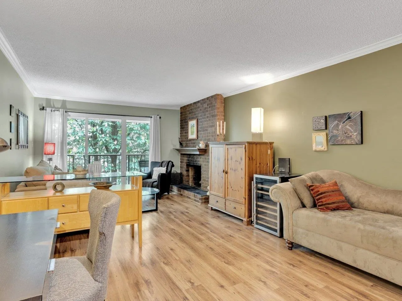 1234 Pendrell Street #303