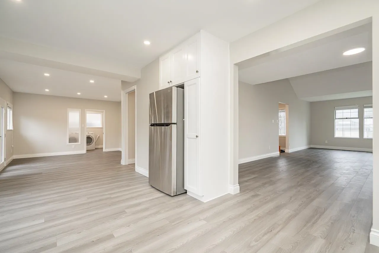 13015 Summerhill Crescent