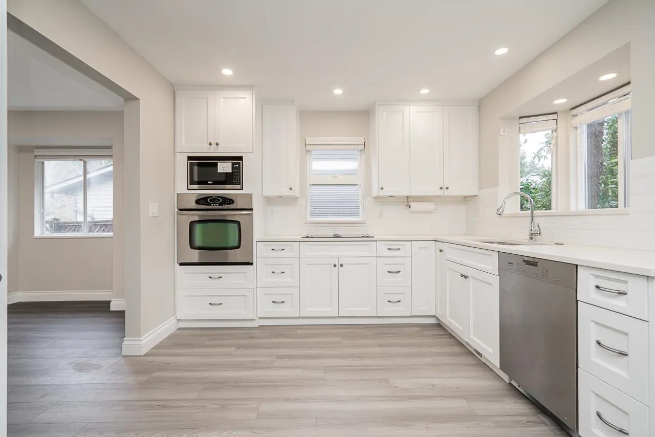 13015 Summerhill Crescent