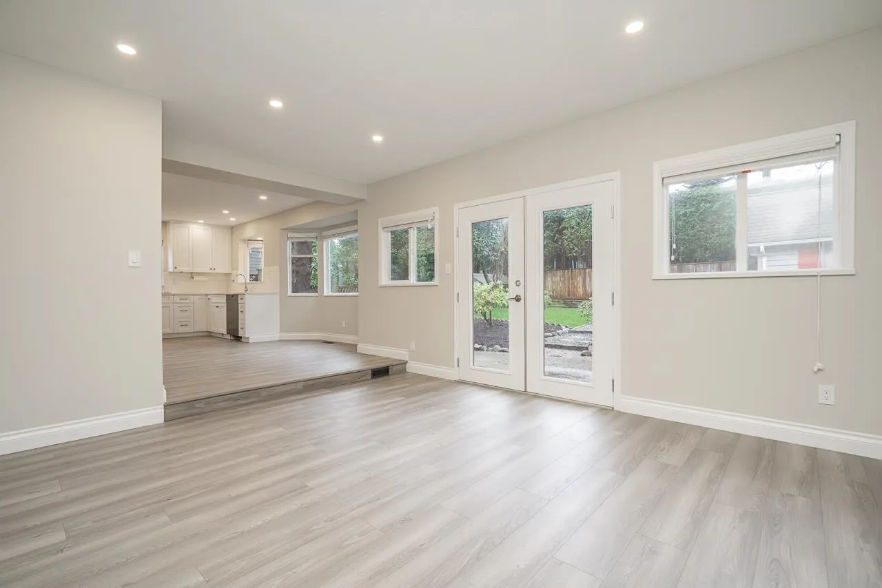13015 Summerhill Crescent