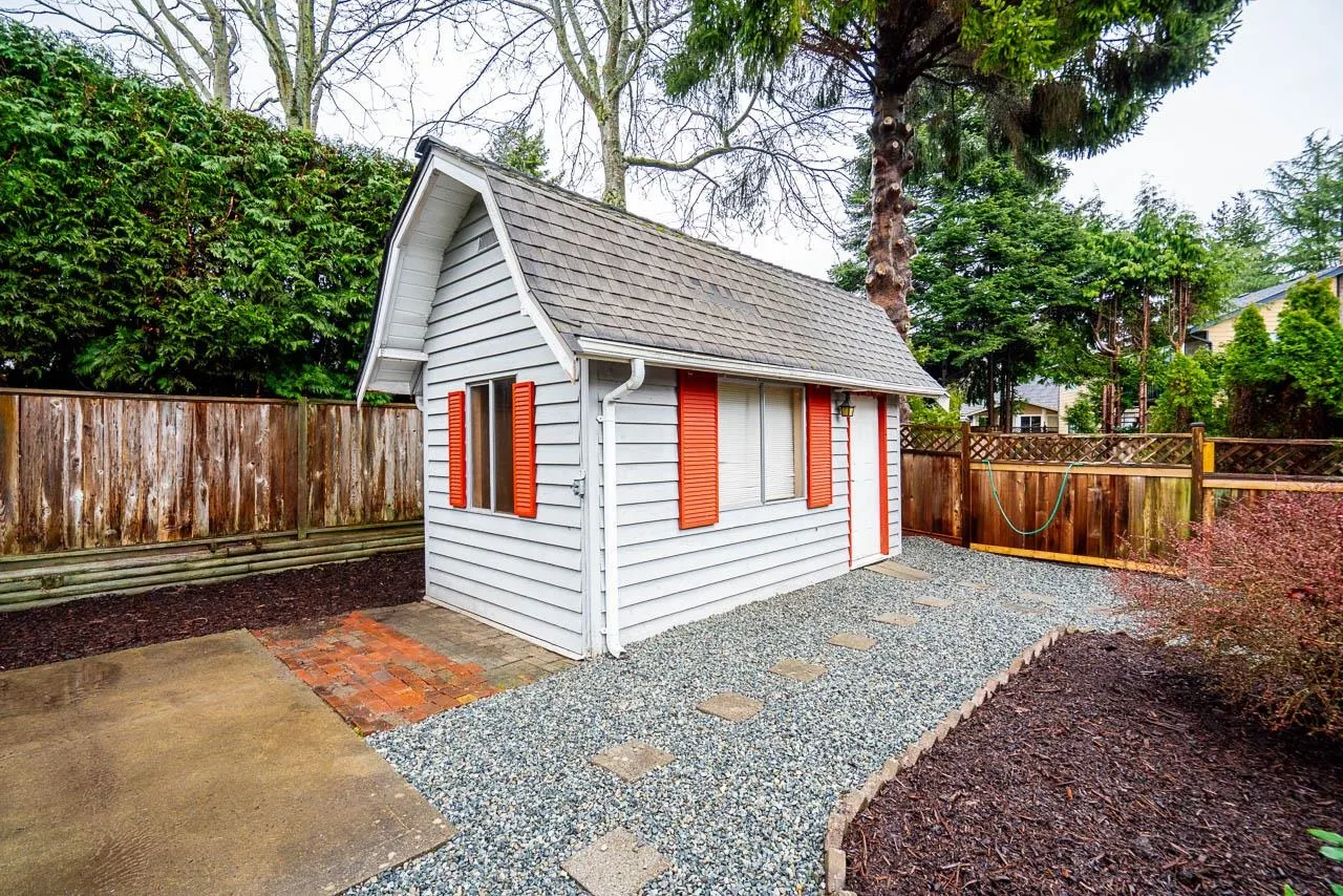 13015 Summerhill Crescent