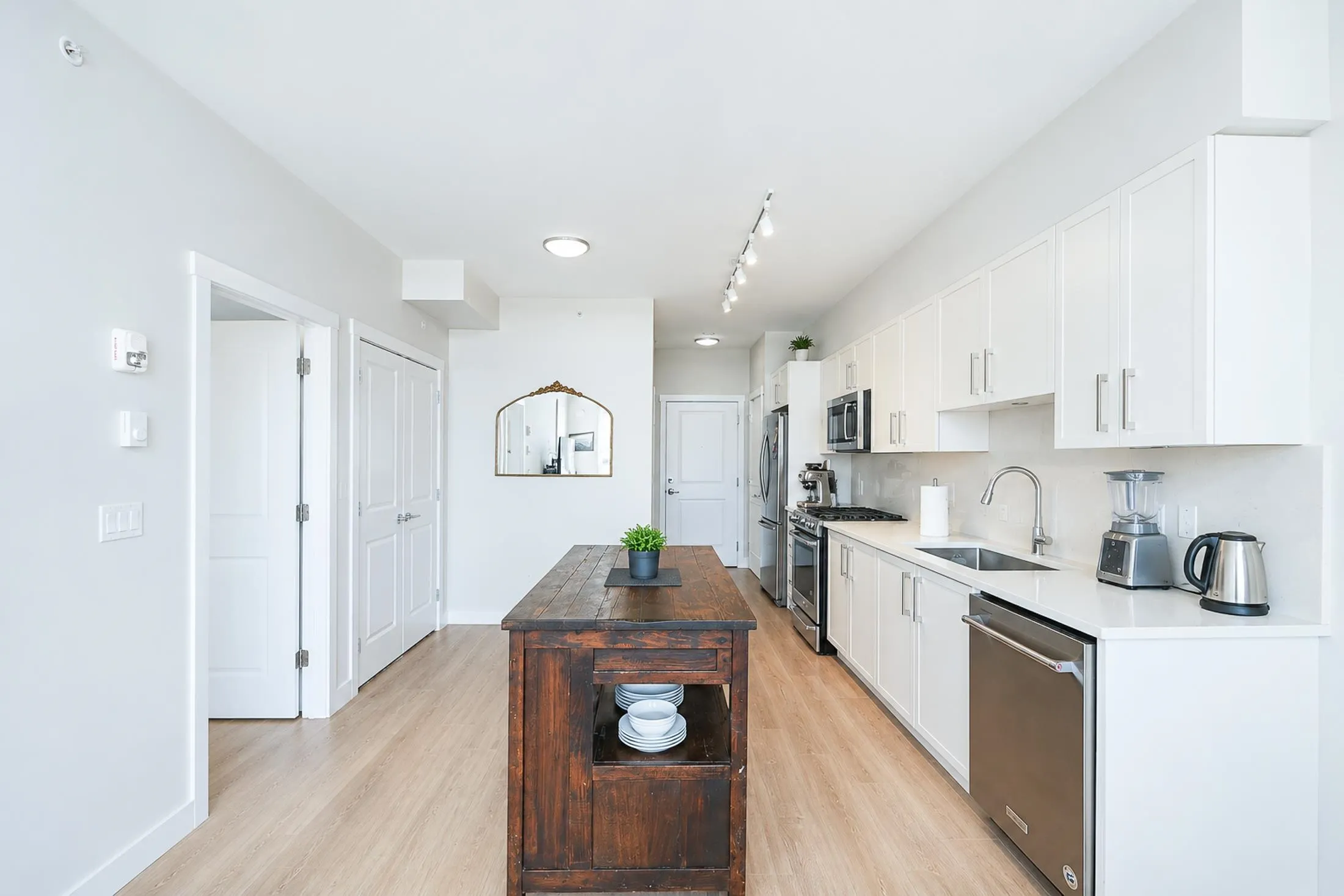 22136 49 Avenue #412