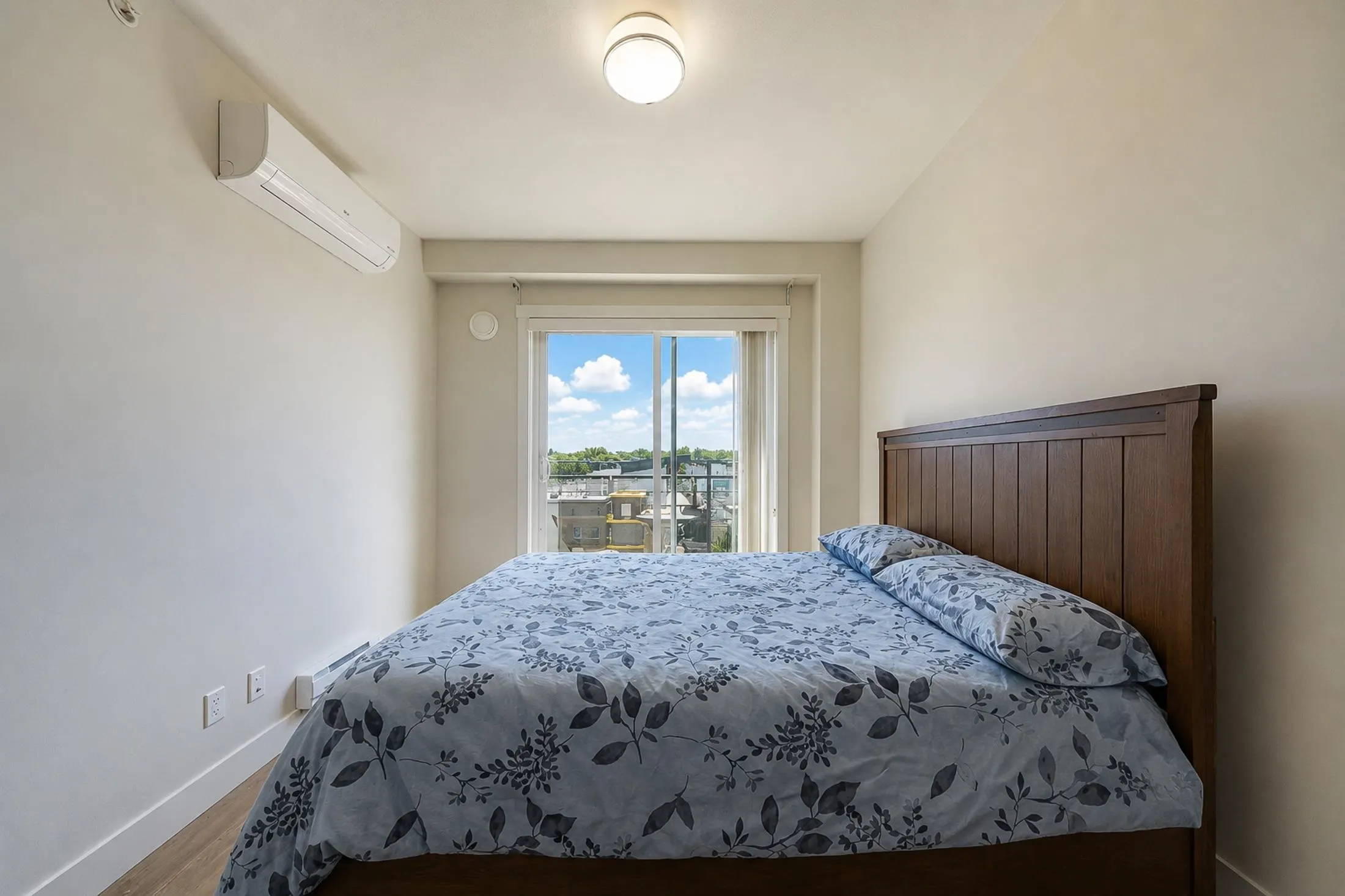 22136 49 Avenue #412