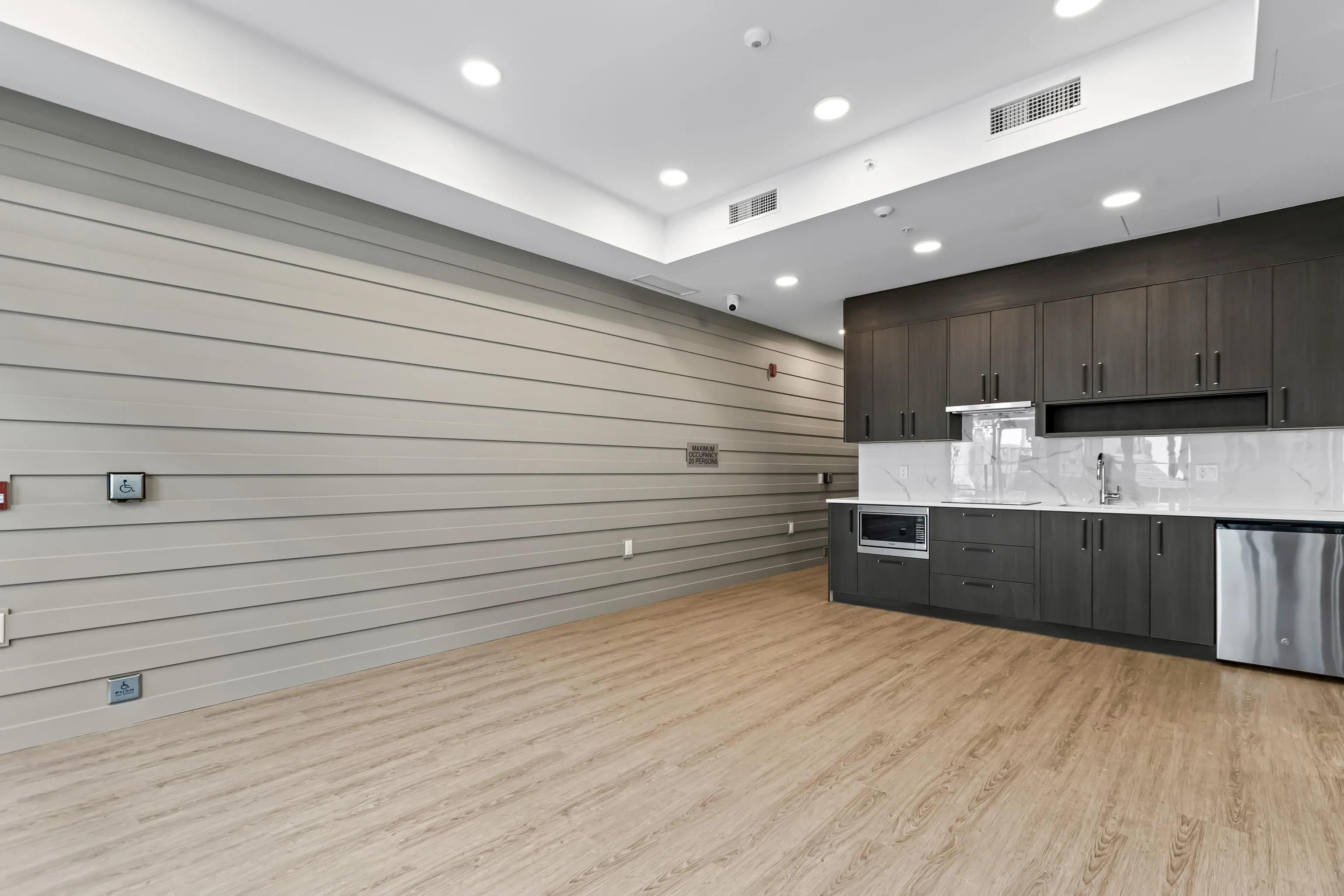 6859 Cambie Street #603