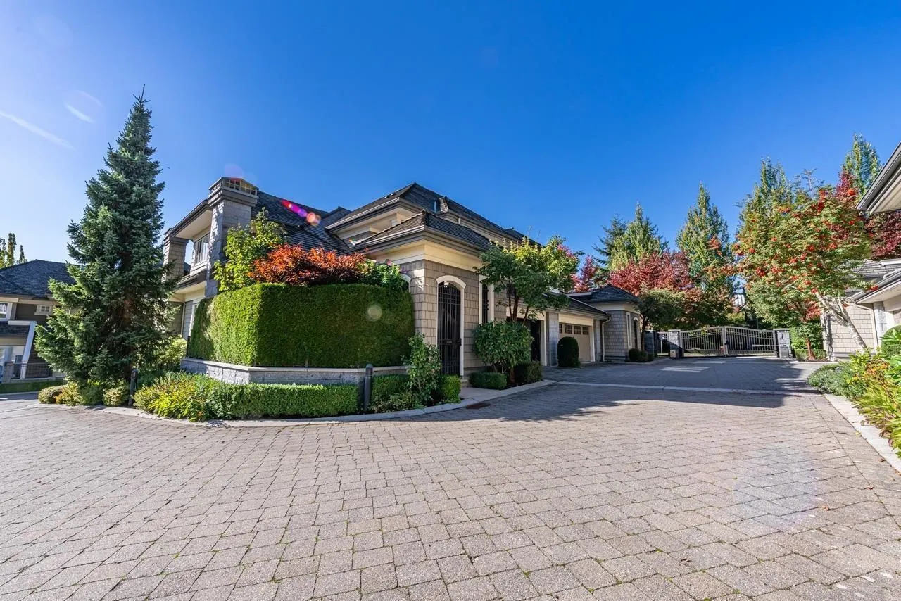 6386 Larkin Drive