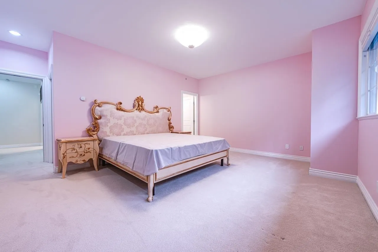 6386 Larkin Drive