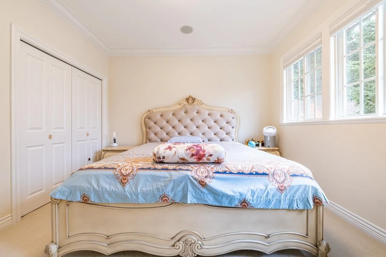 6386 Larkin Drive