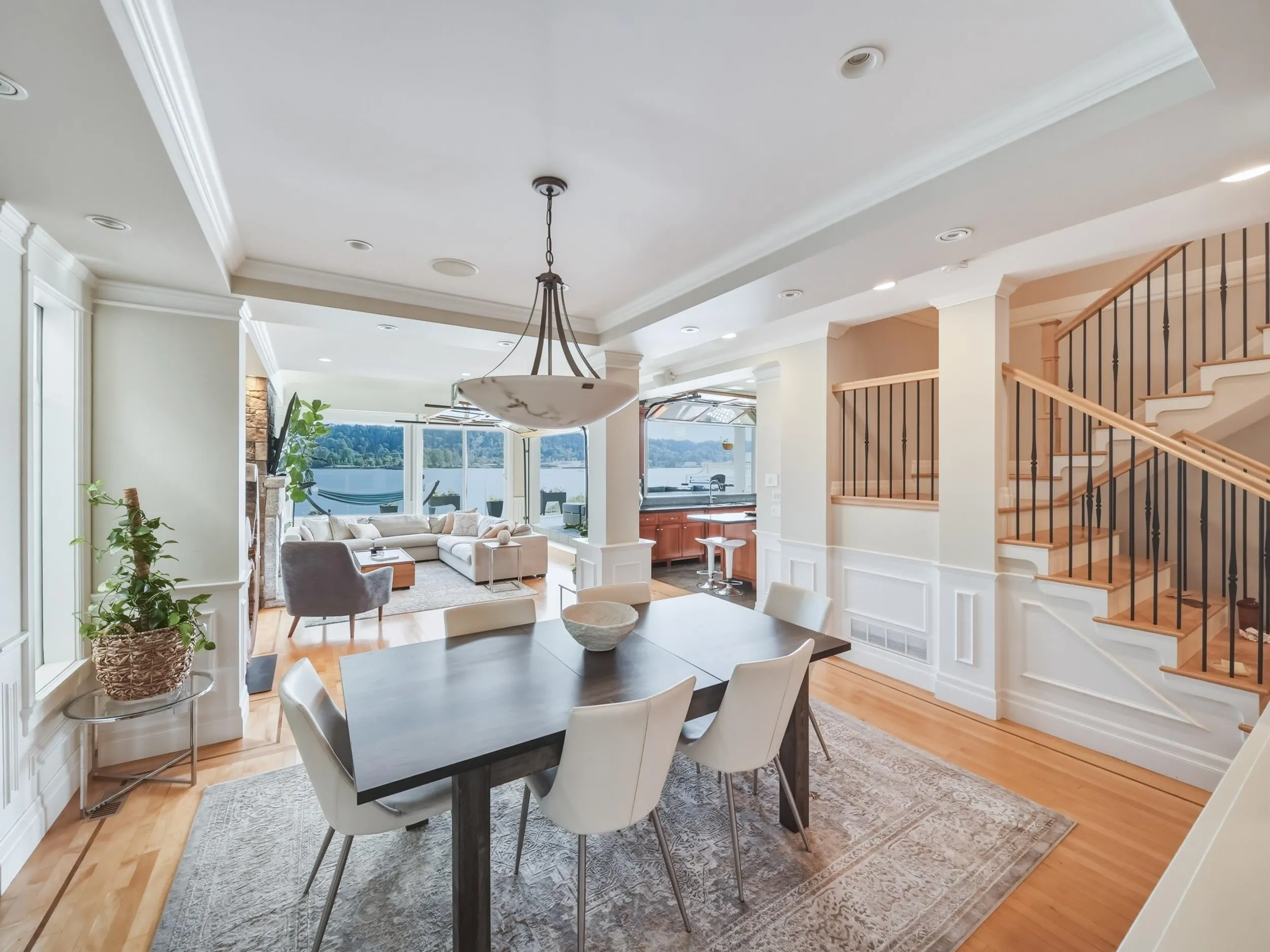 648 Alderside Road
