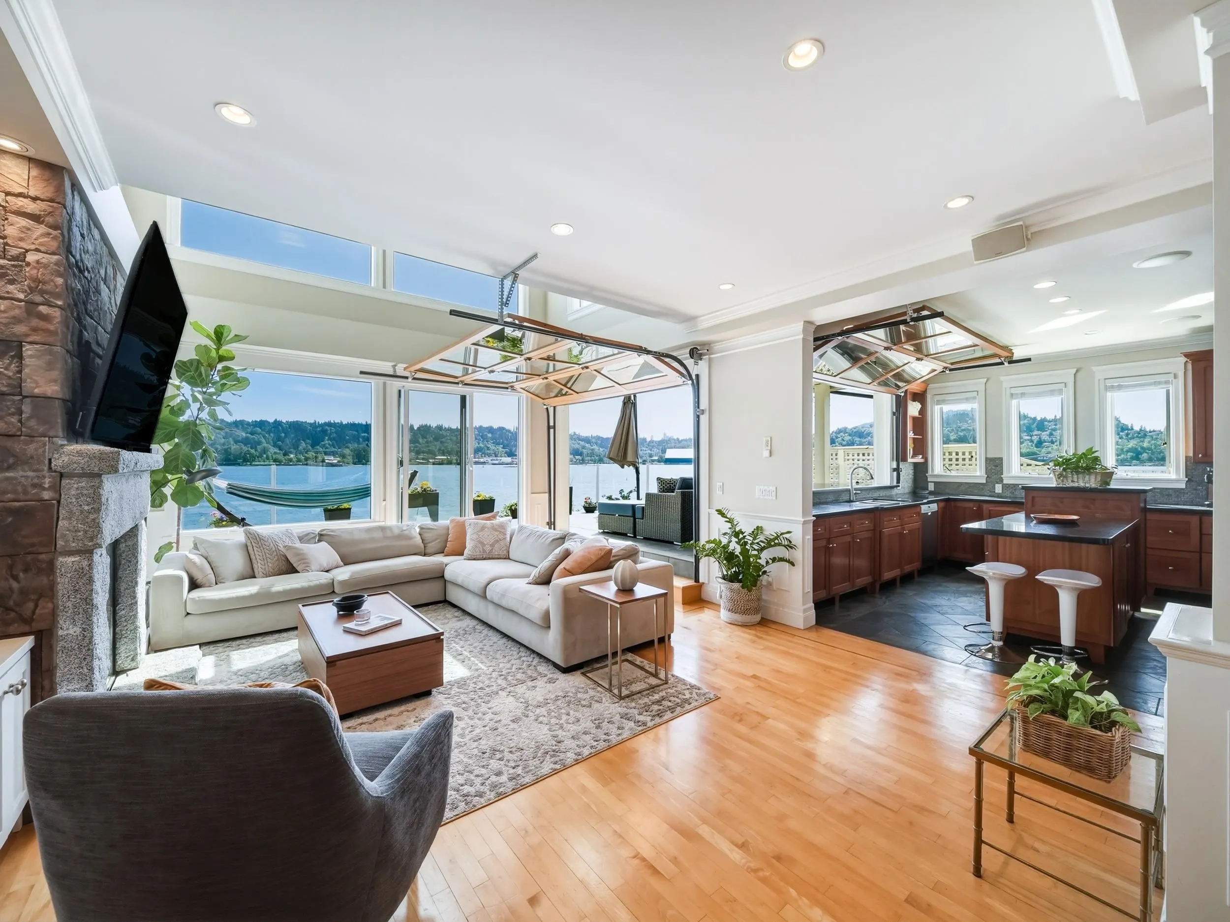 648 Alderside Road