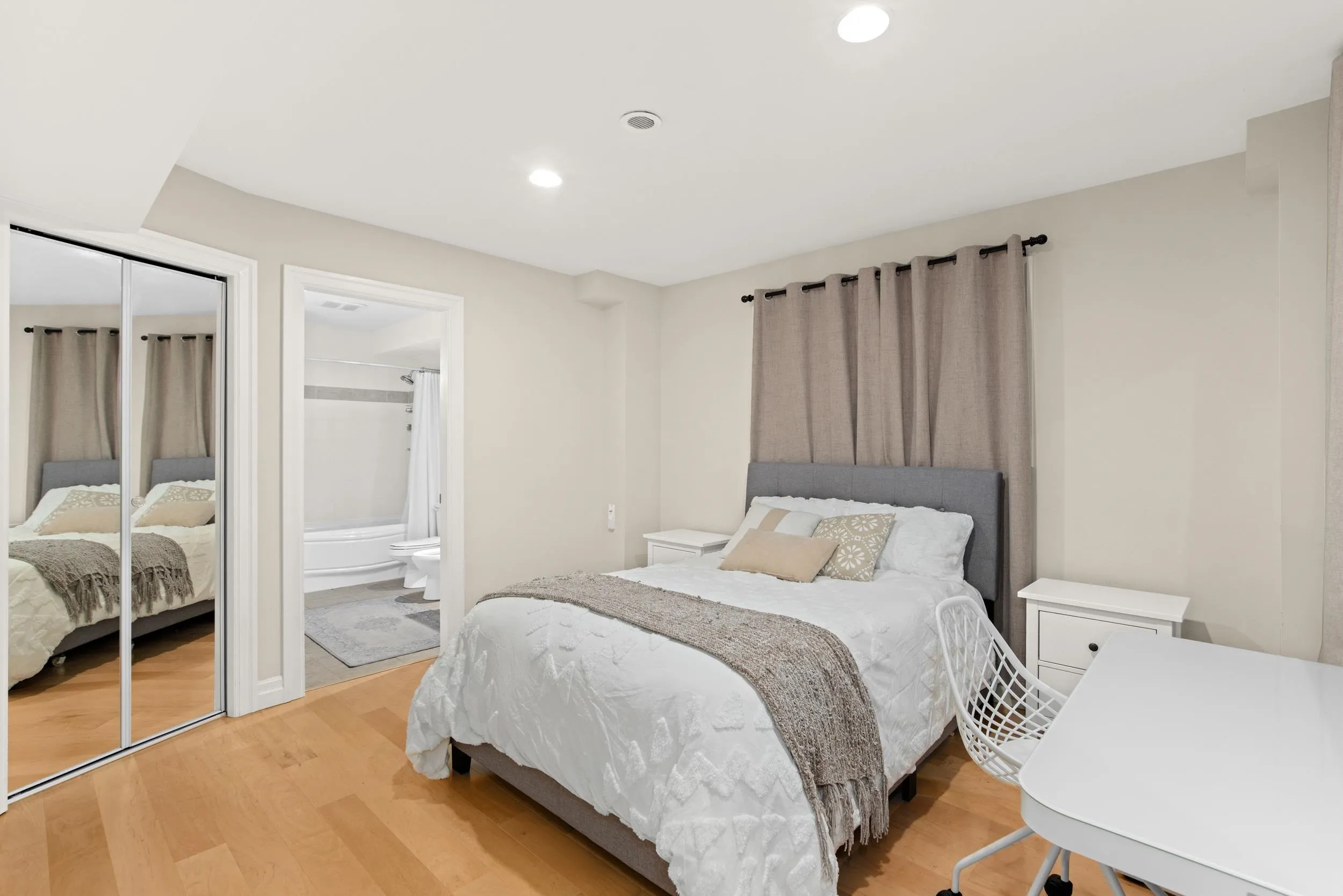 648 Alderside Road