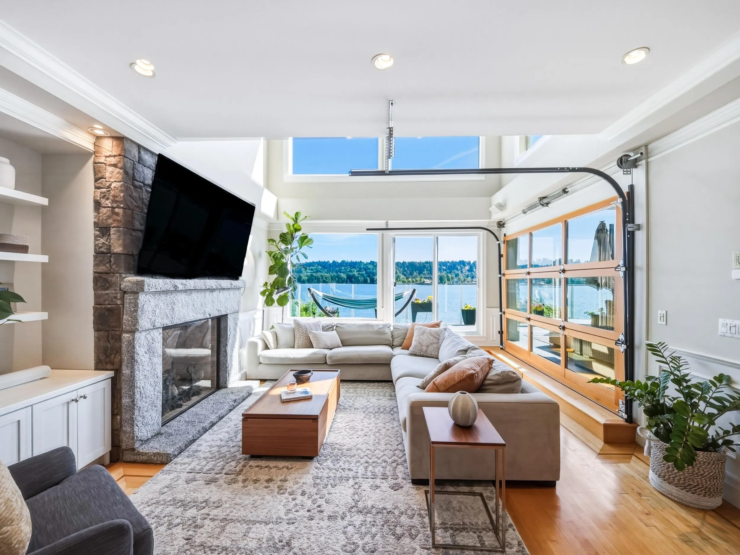 648 Alderside Road