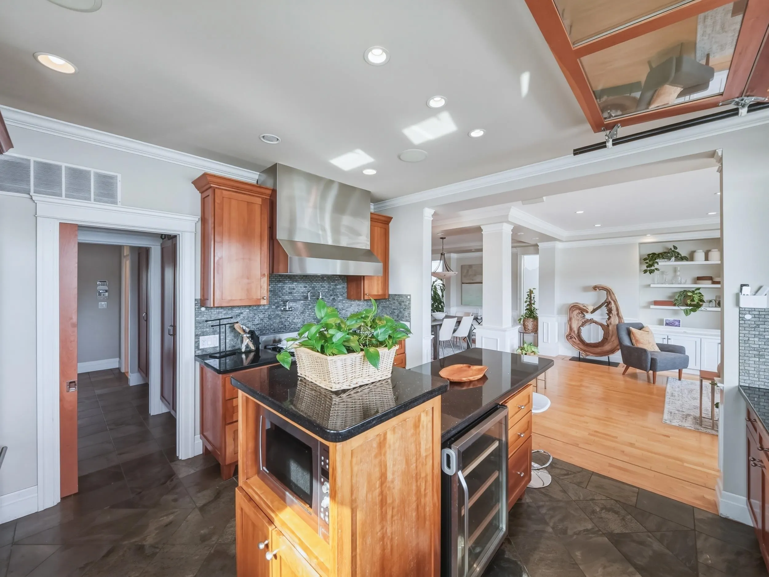 648 Alderside Road