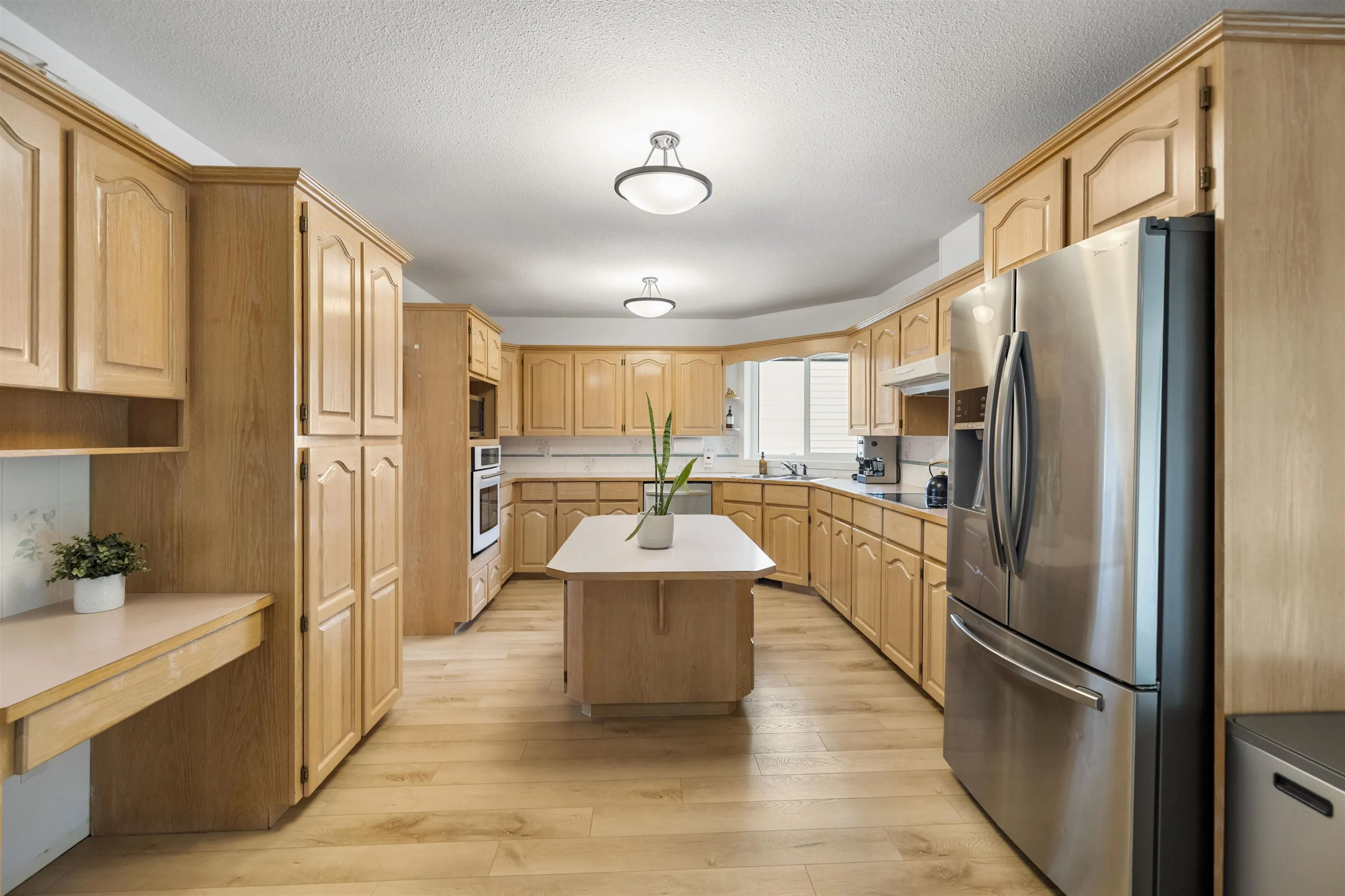 7601 Sapphire Drive