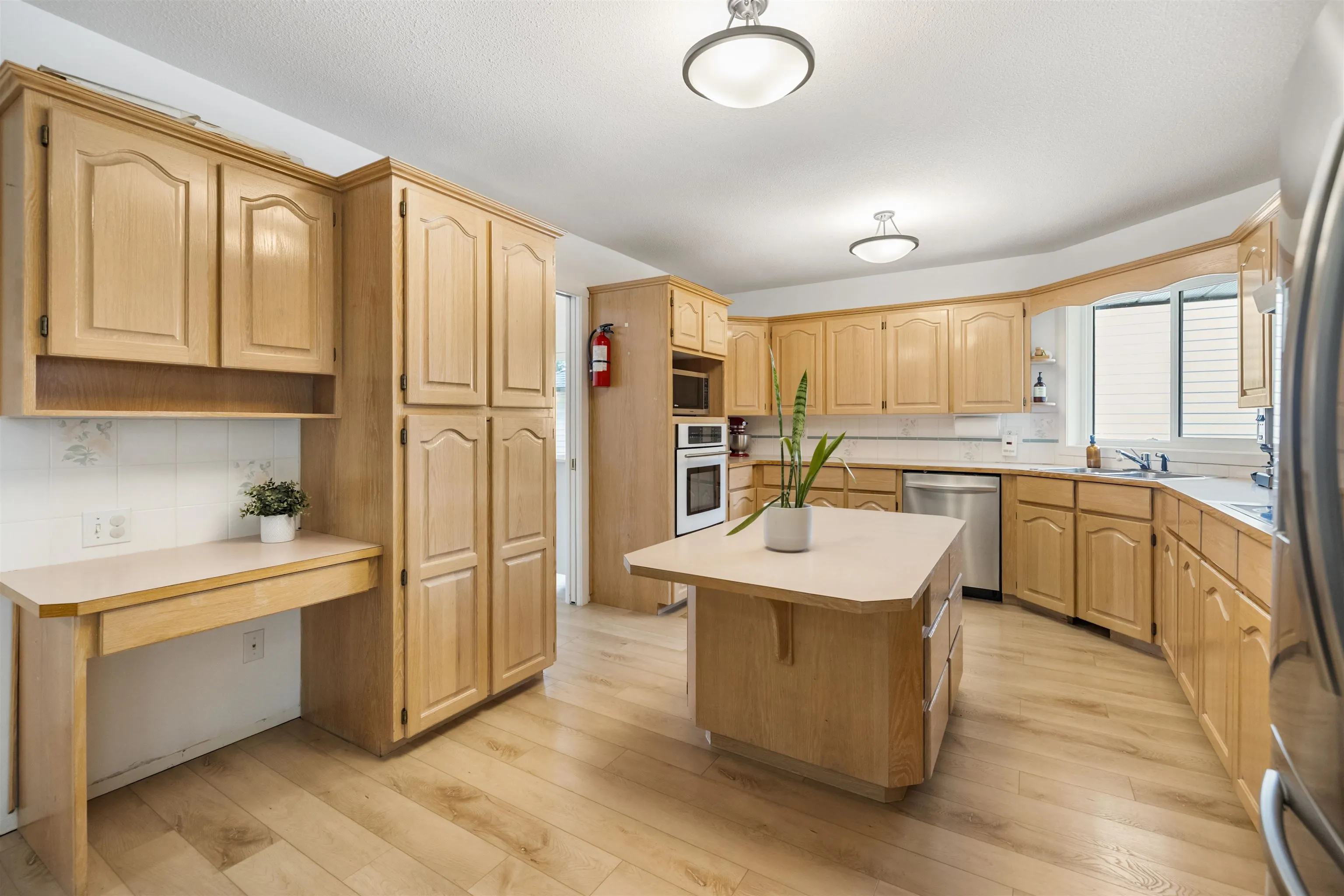 7601 Sapphire Drive