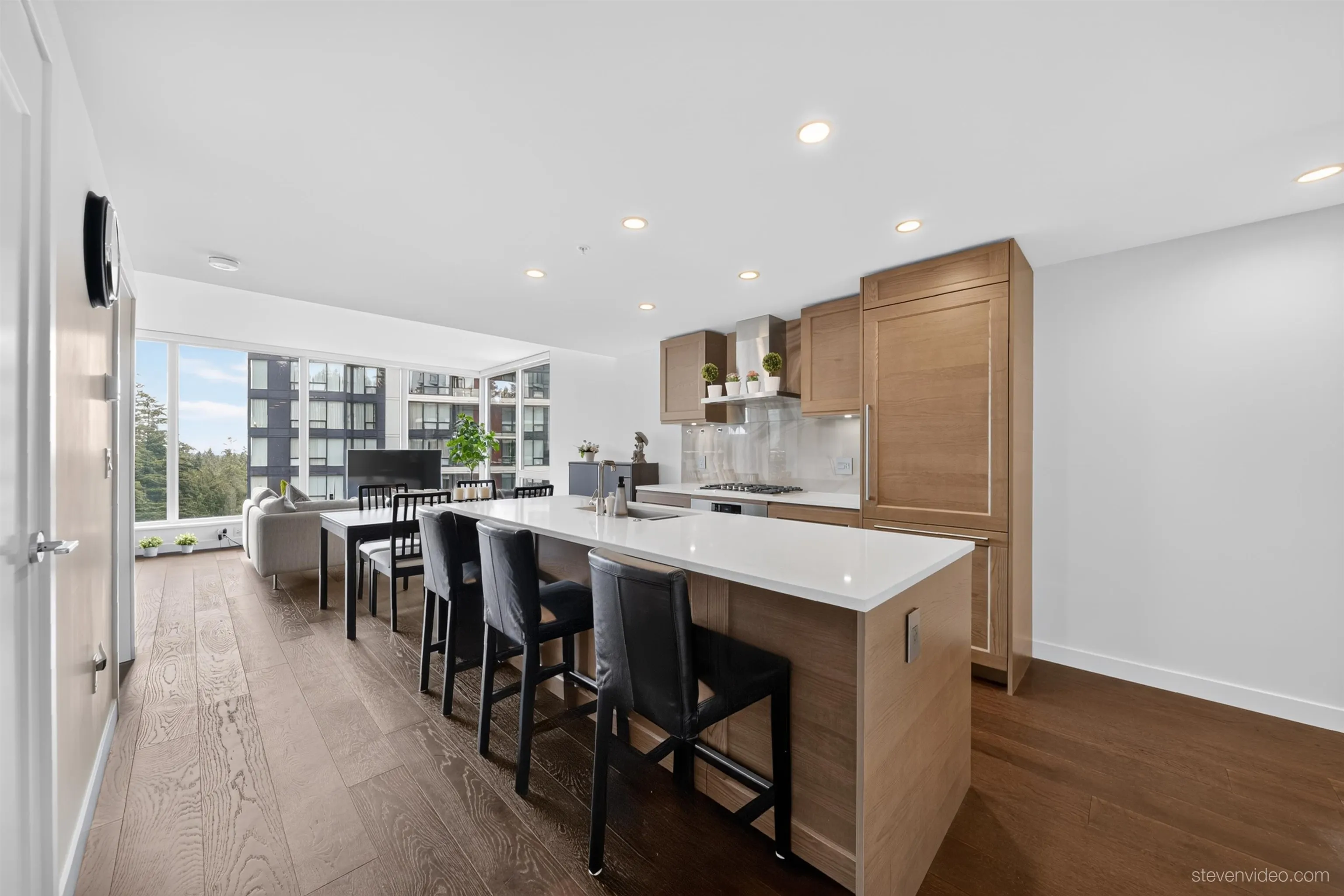 5629 Birney Avenue #1306