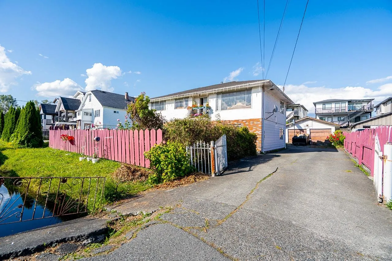 343 Pembina Street
