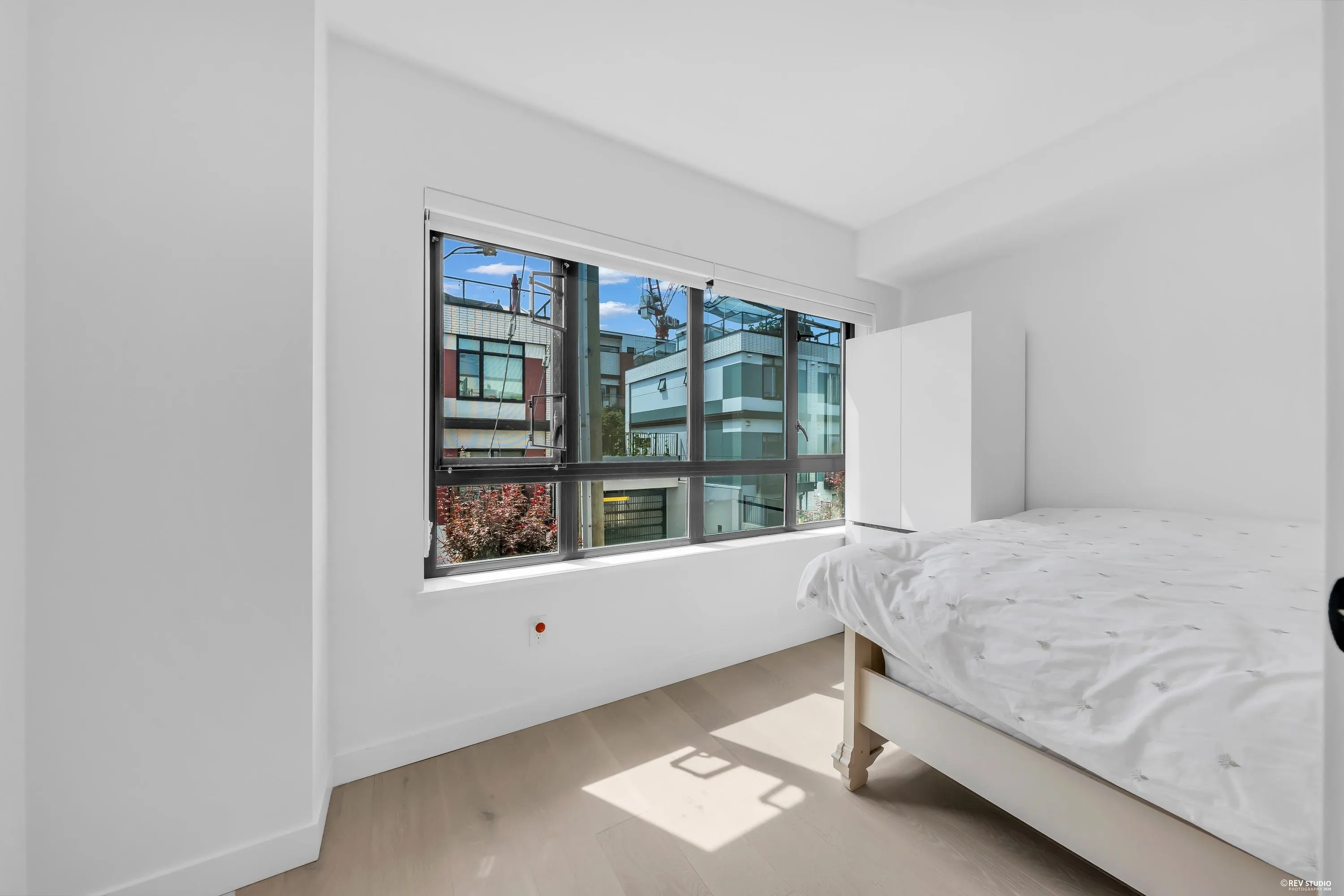 526 W 28th Avenue #23