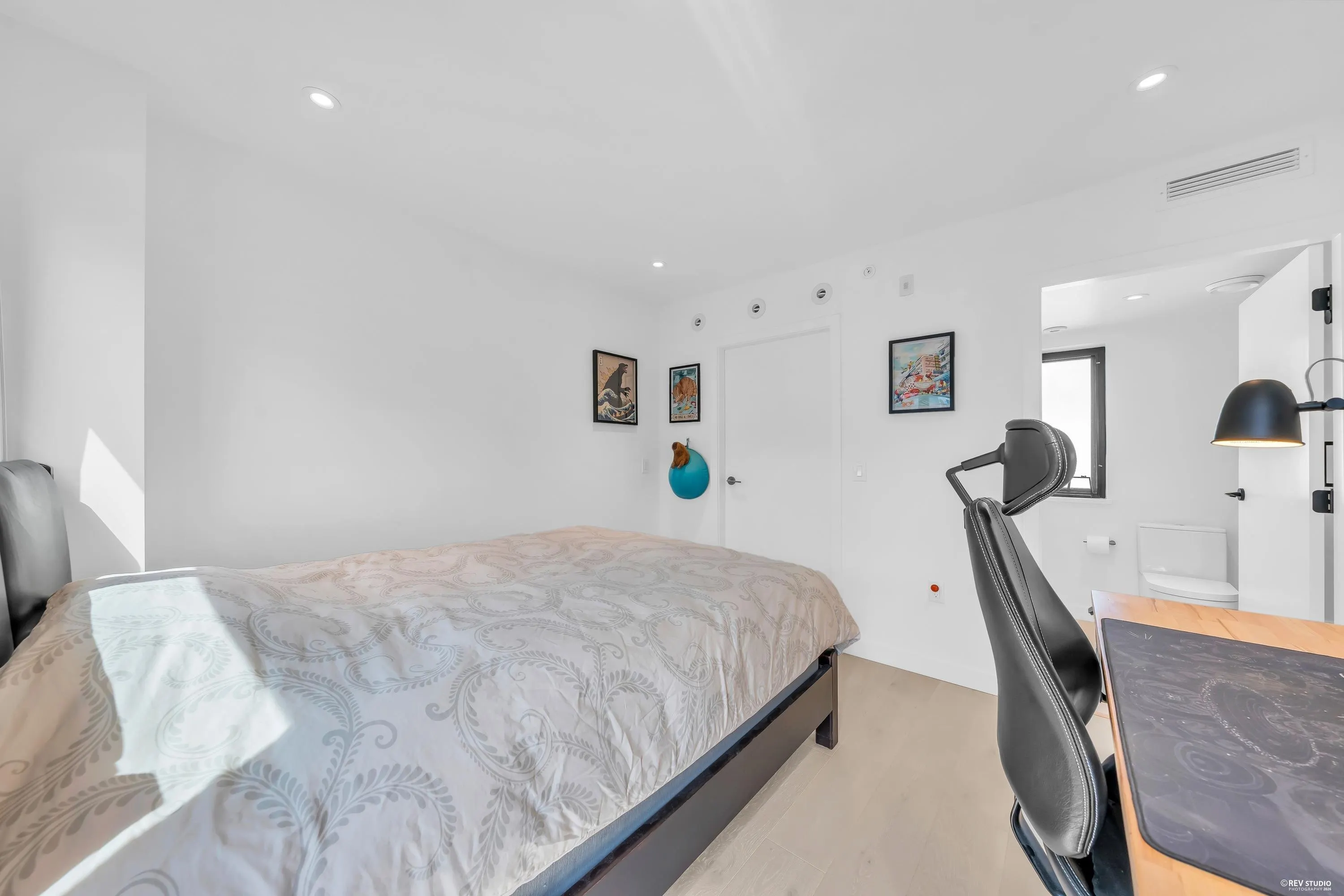 526 W 28th Avenue #23