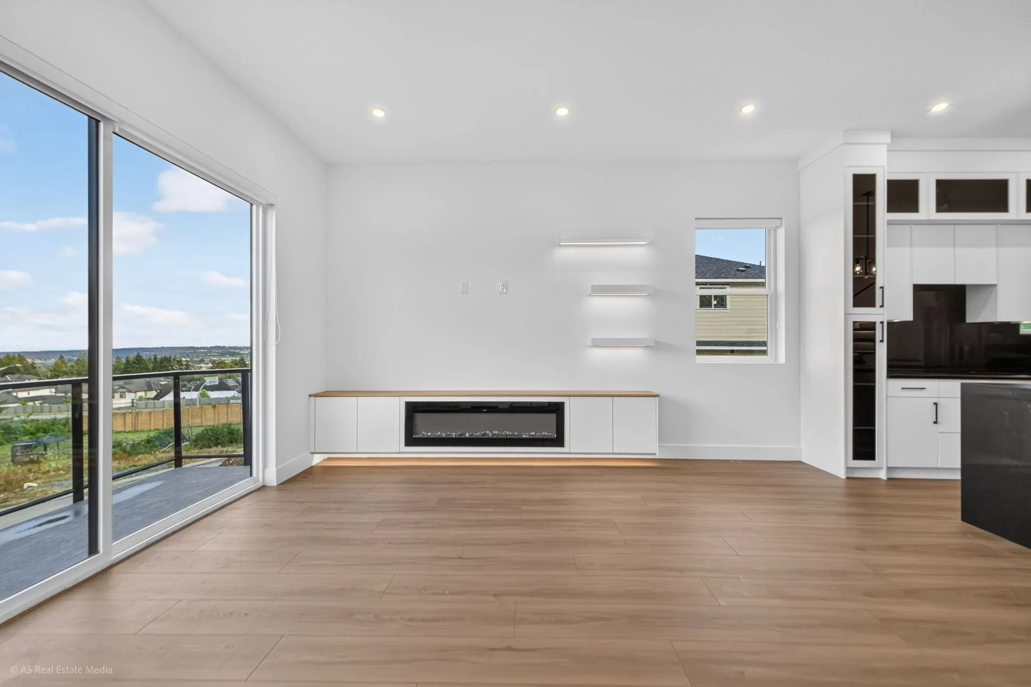 5642 144 St Street #101