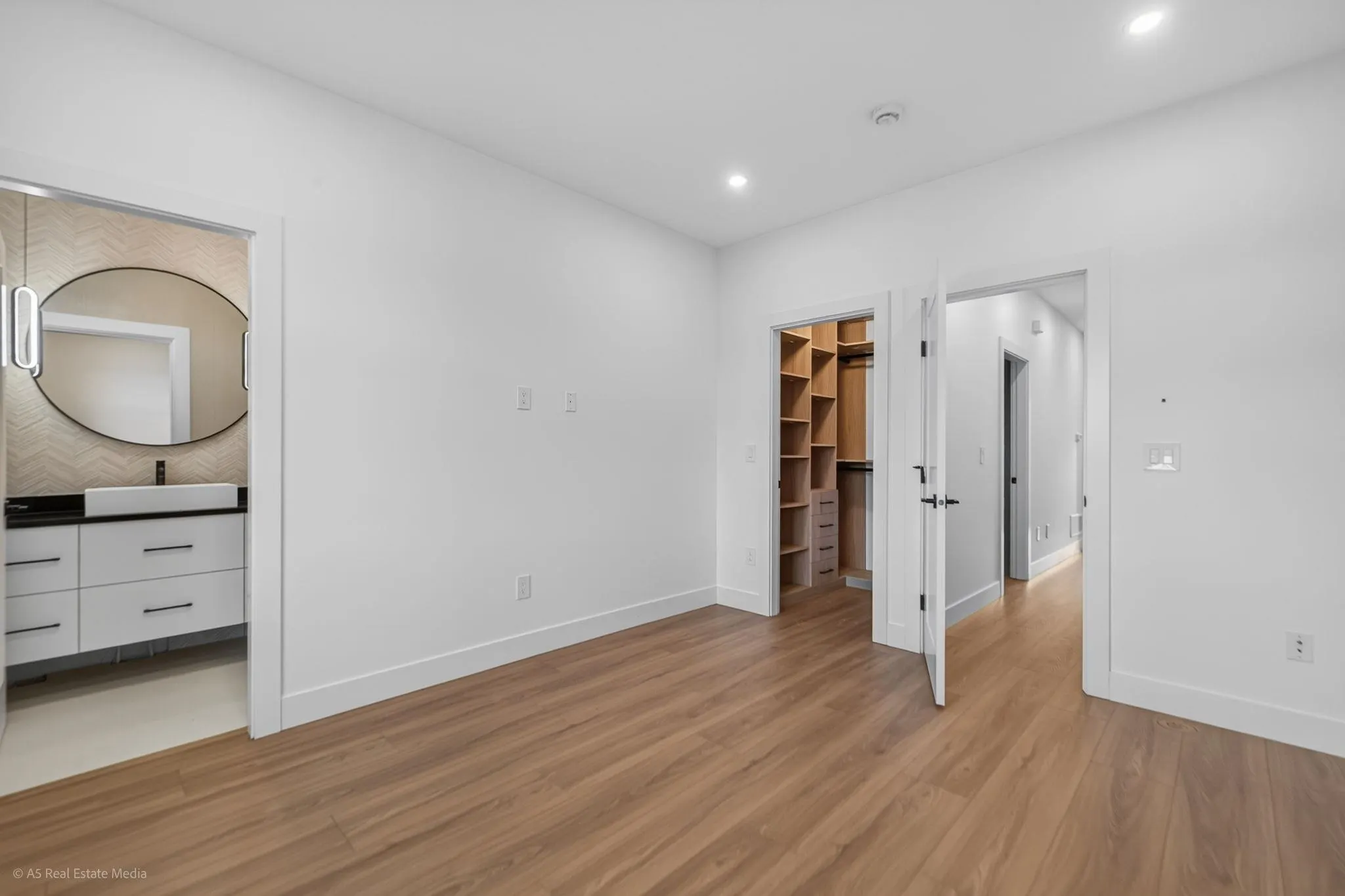 5642 144 St Street #101