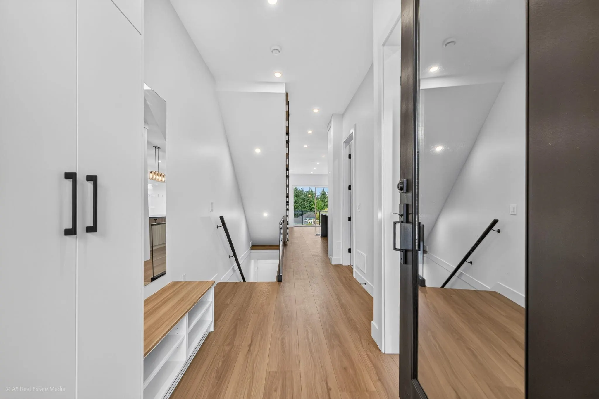 5642 144 St Street #101