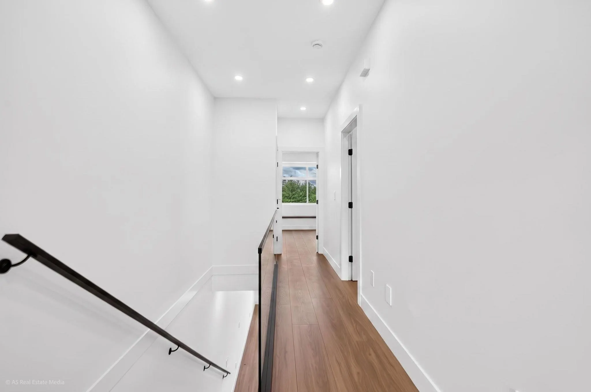 5642 144 St Street #101