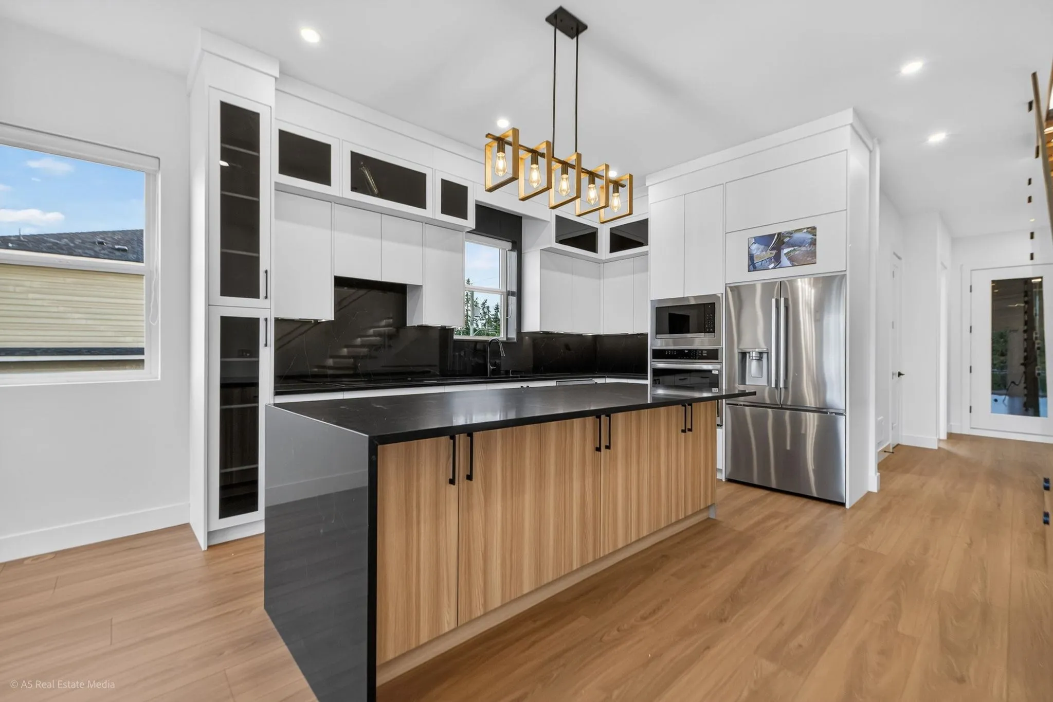 5642 144 St Street #101