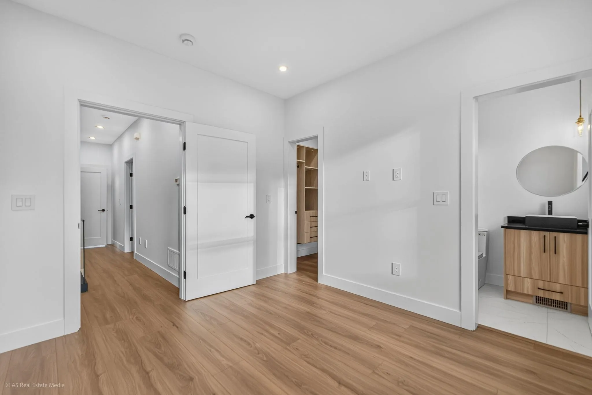 5642 144 St Street #101