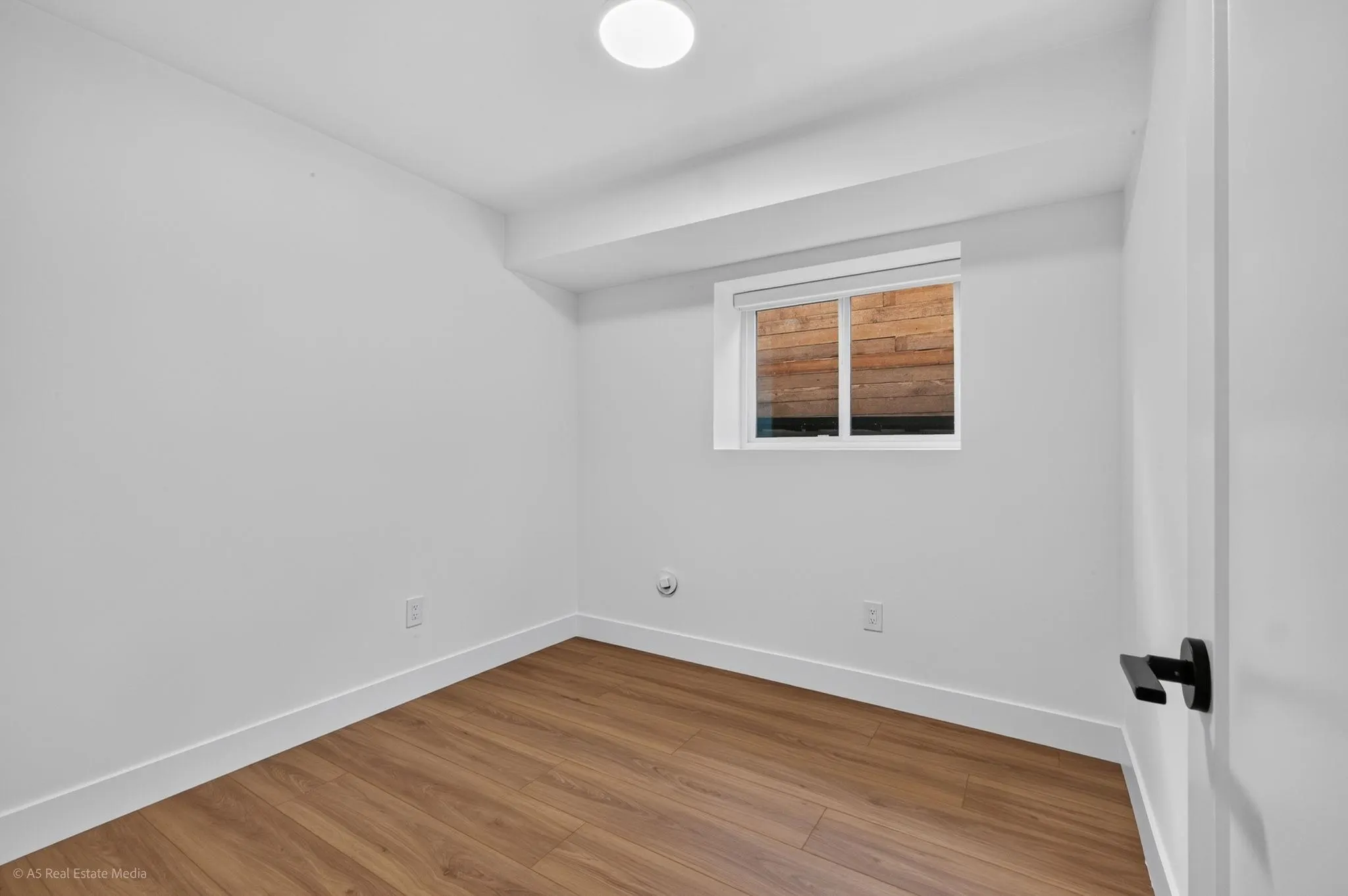 5642 144 St Street #102