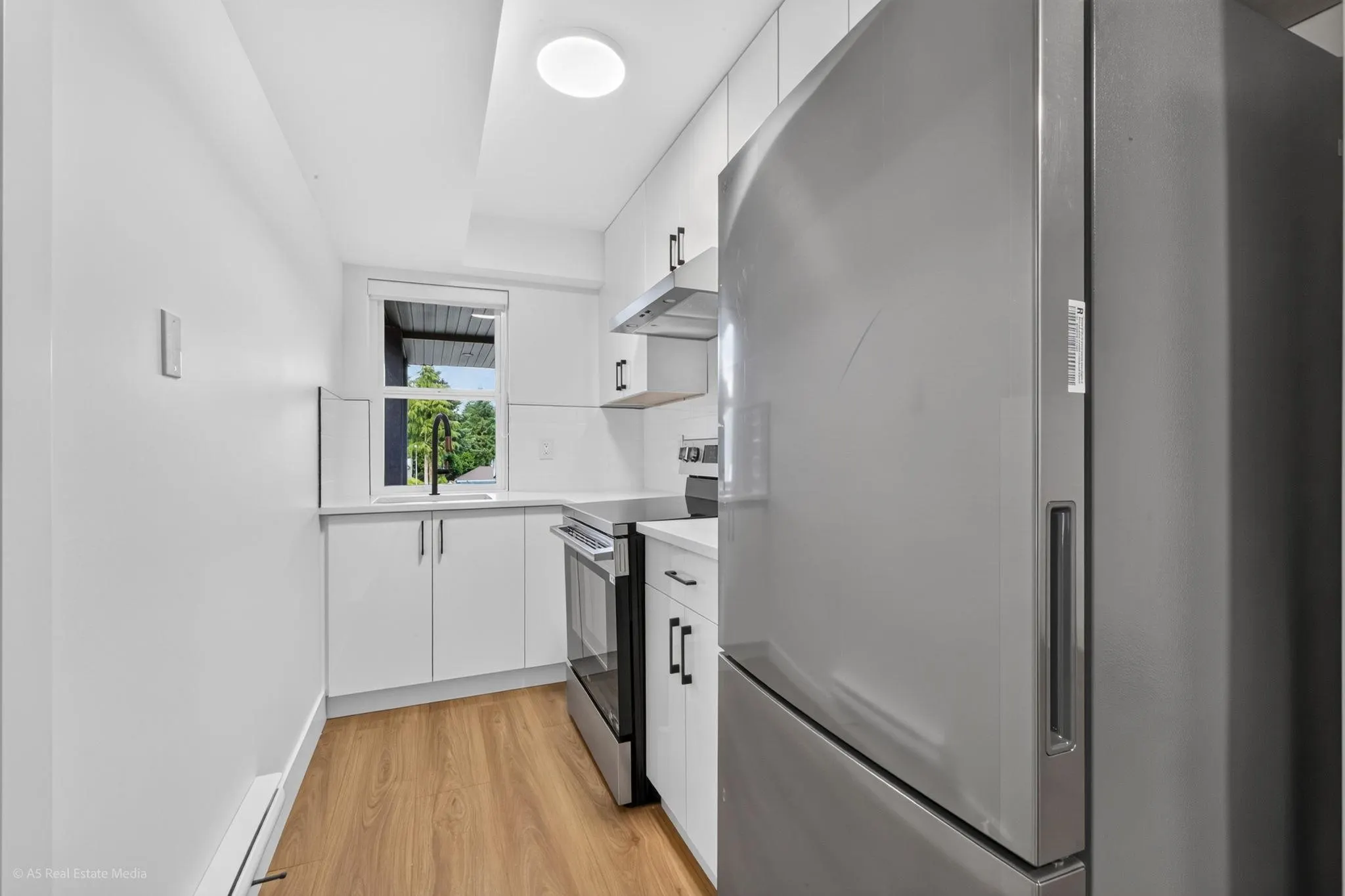 5642 144 St Street #102