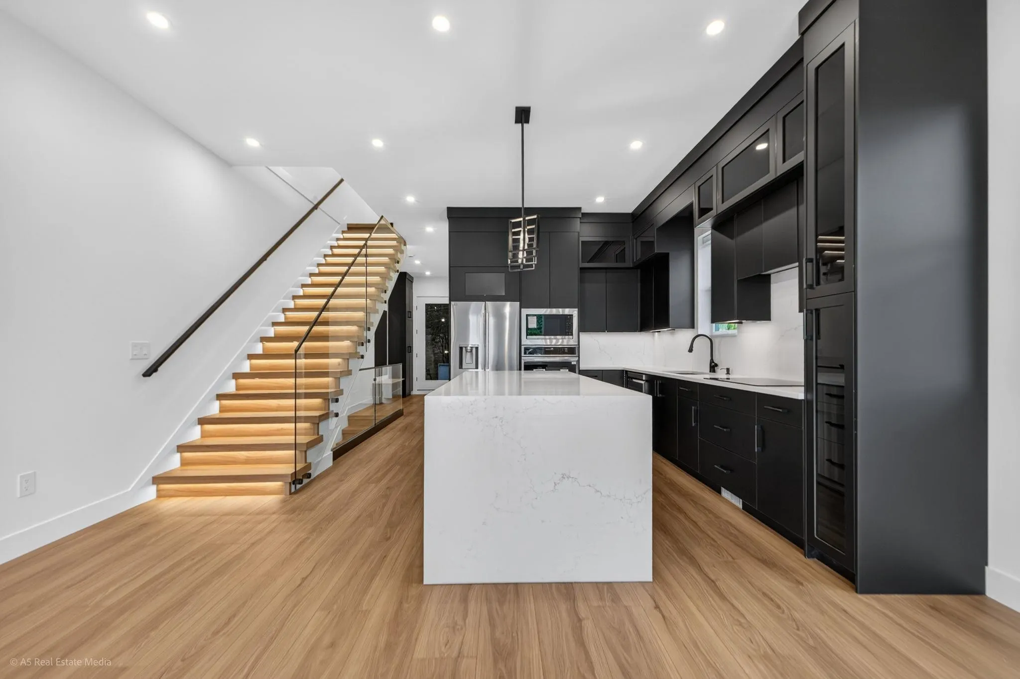 5642 144 St Street #102