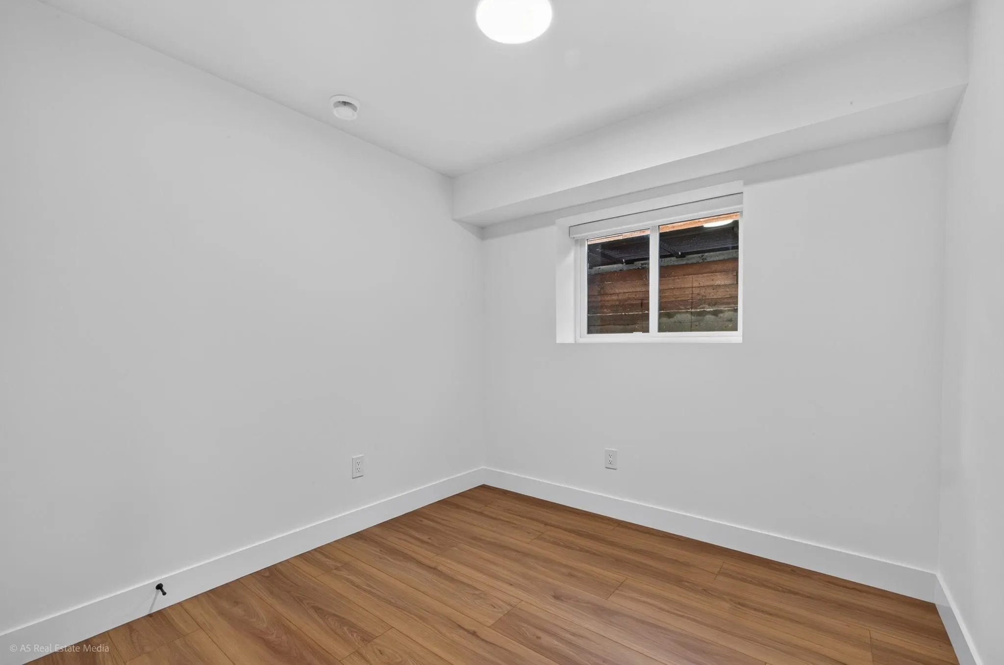 5642 144 St Street #102