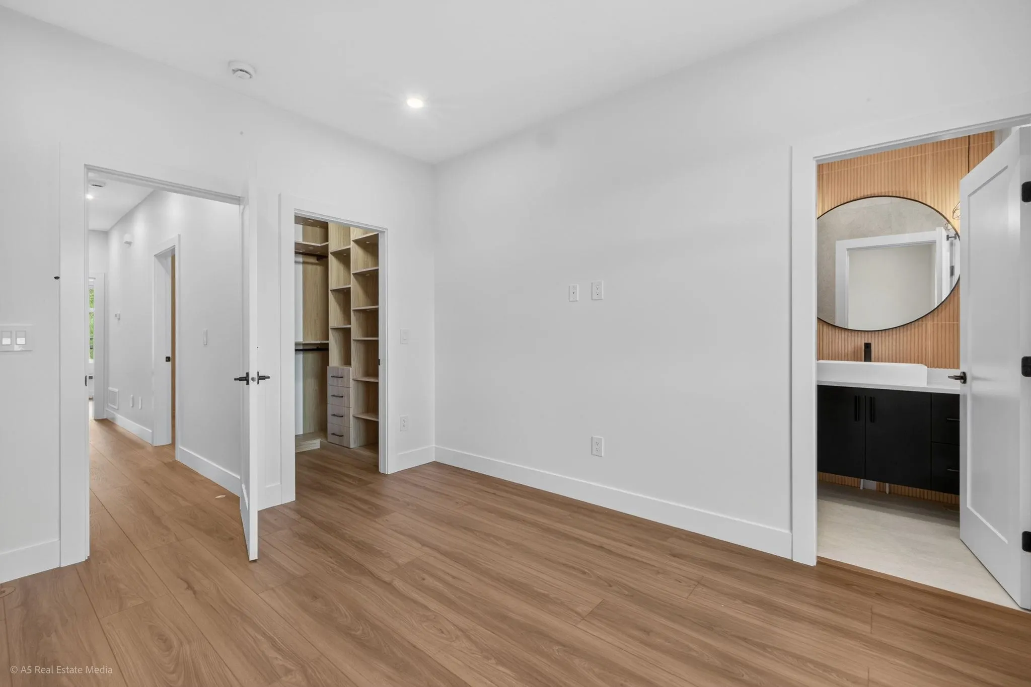 5642 144 St Street #102