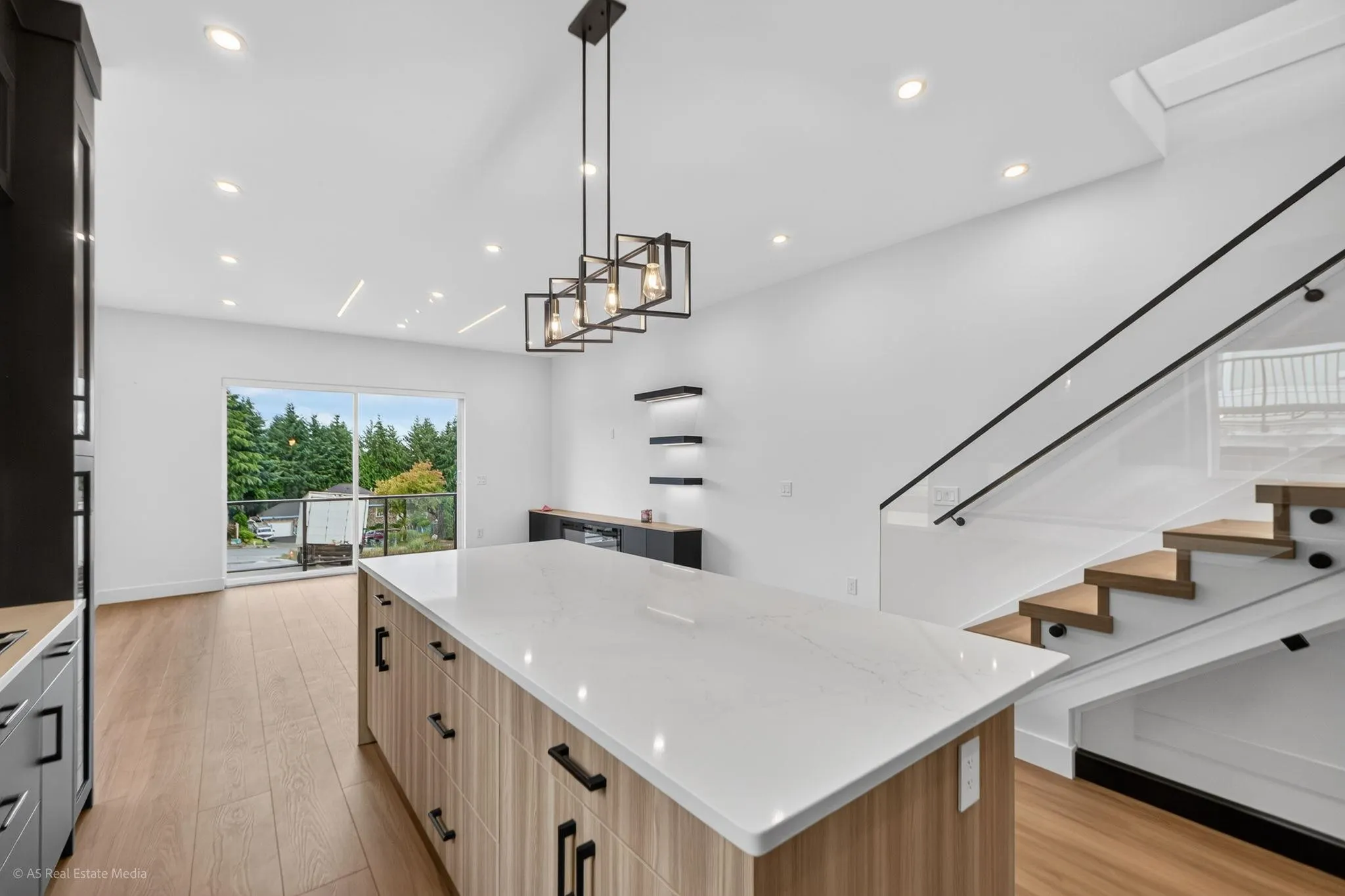 5642 144 St Street #102