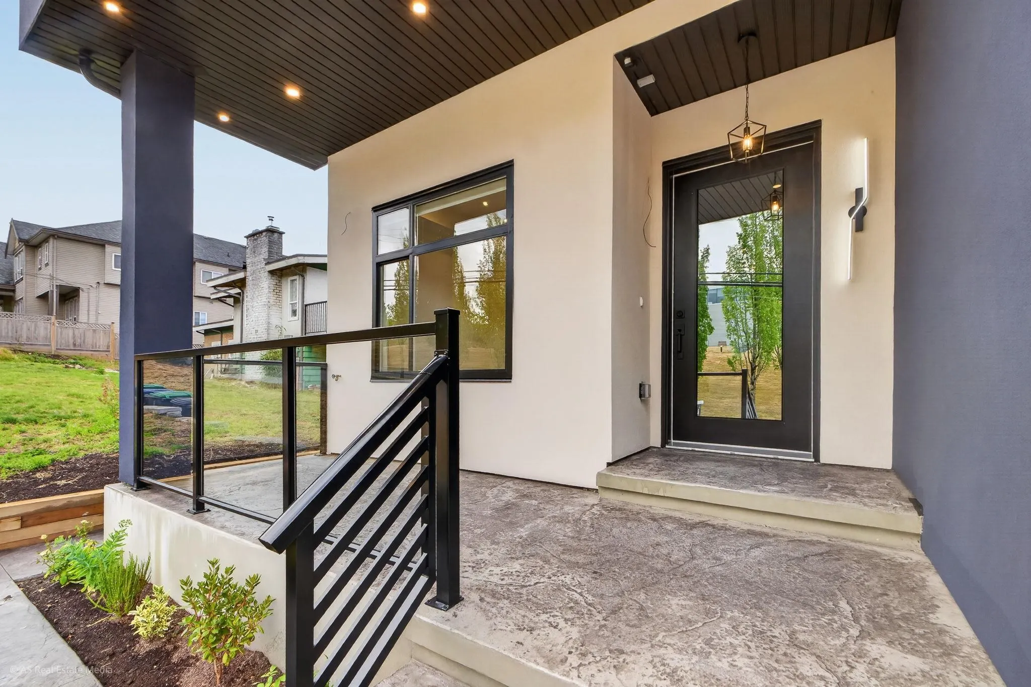 5642 144 St Street #102