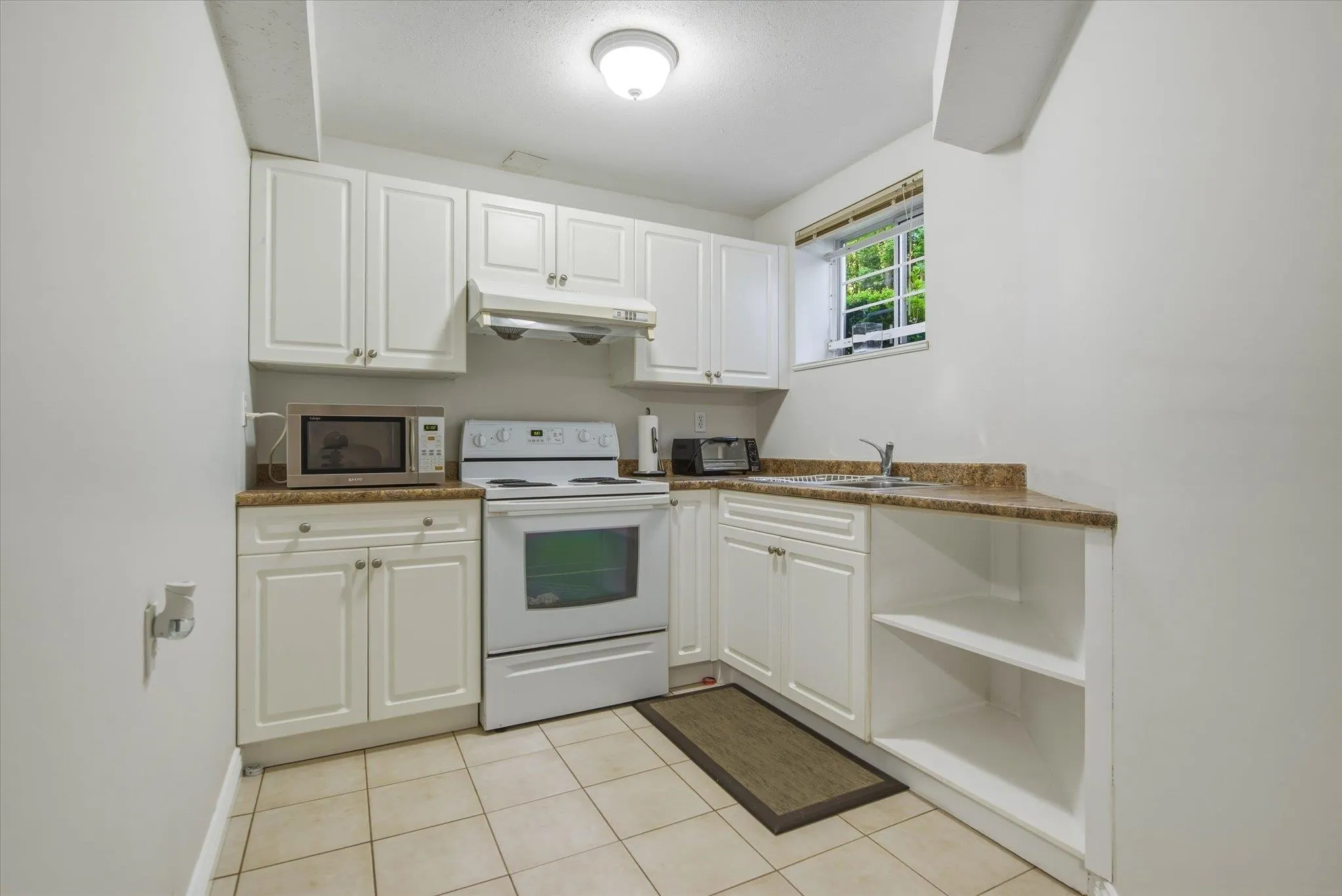 102 Aspenwood Drive
