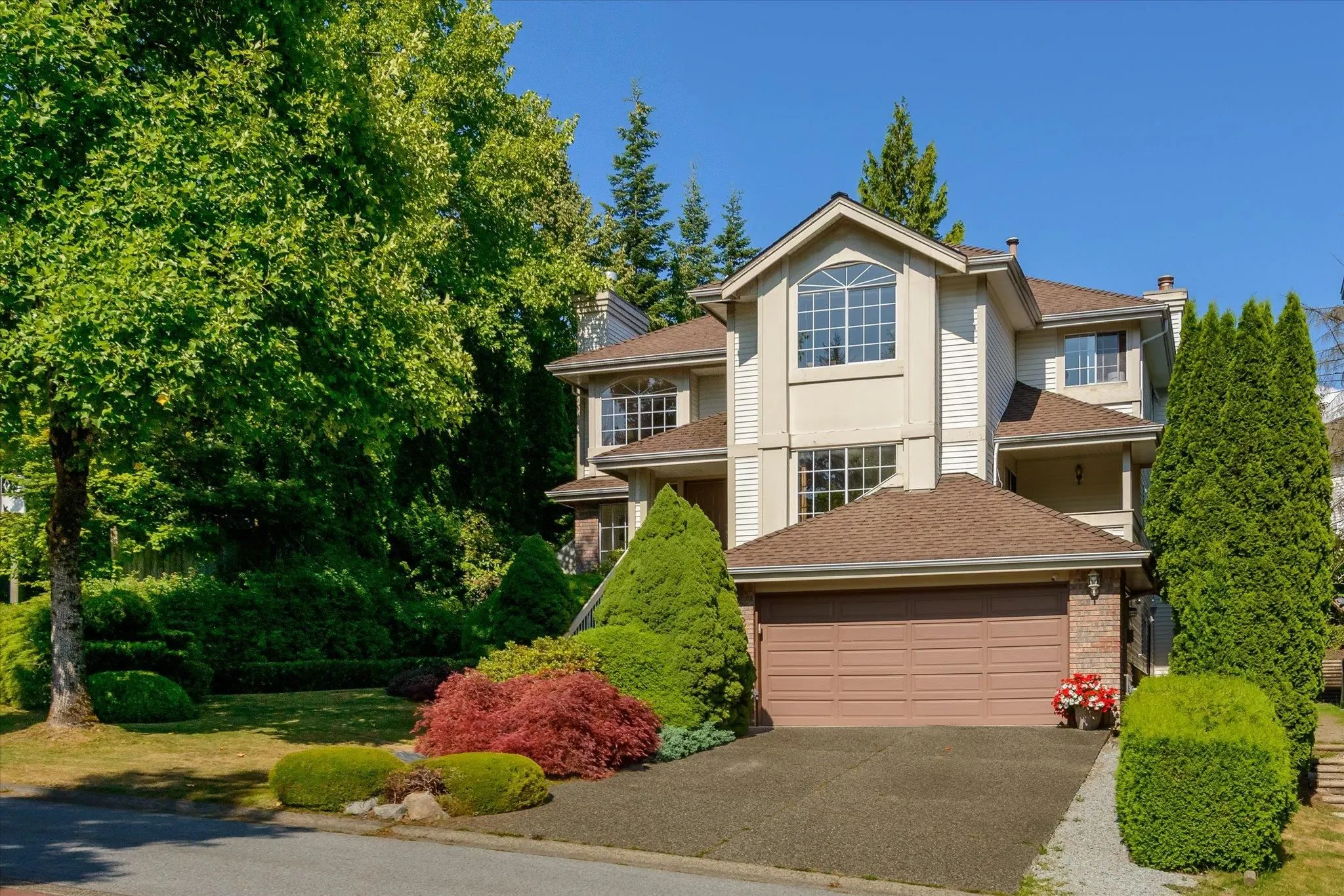 102 Aspenwood Drive