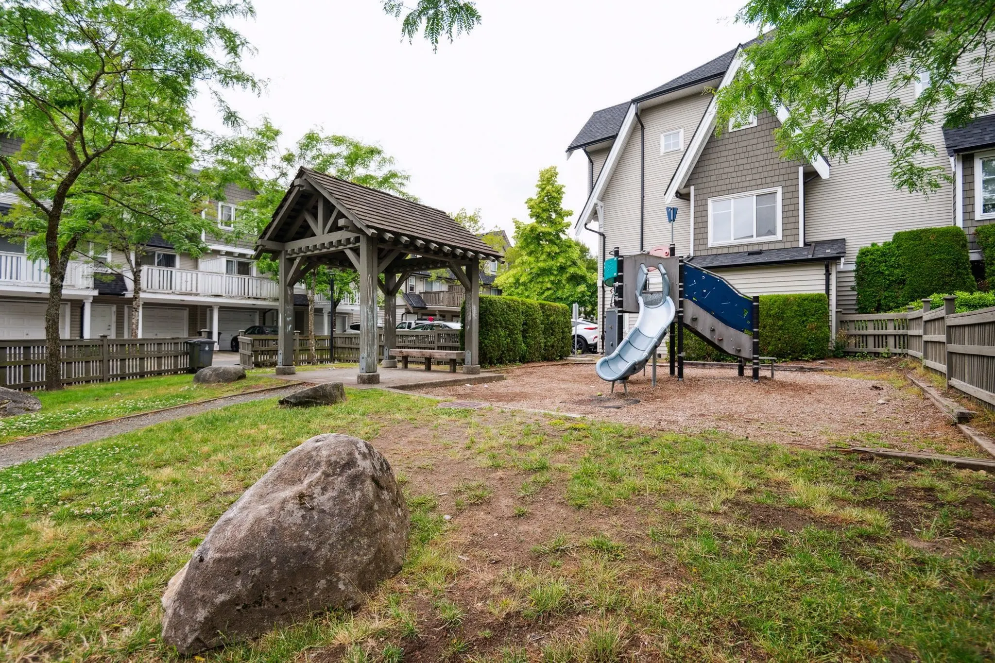 15871 85 Avenue #26