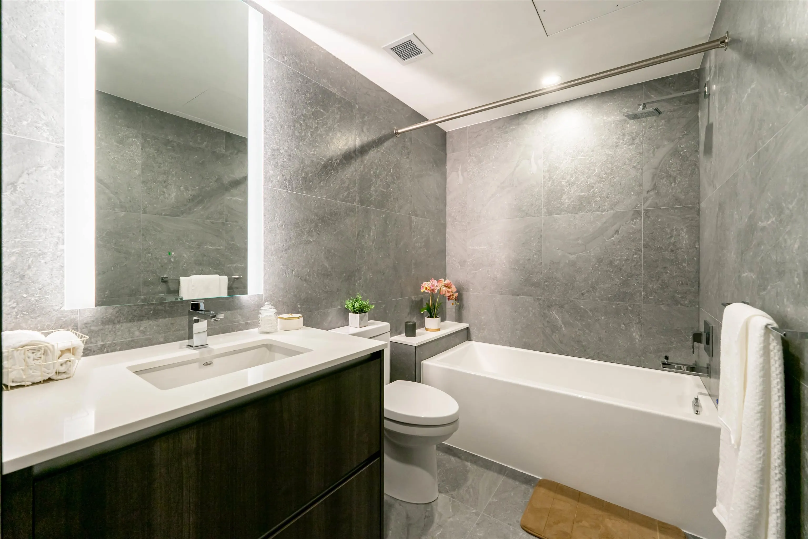 2105 W 46th Avenue #403