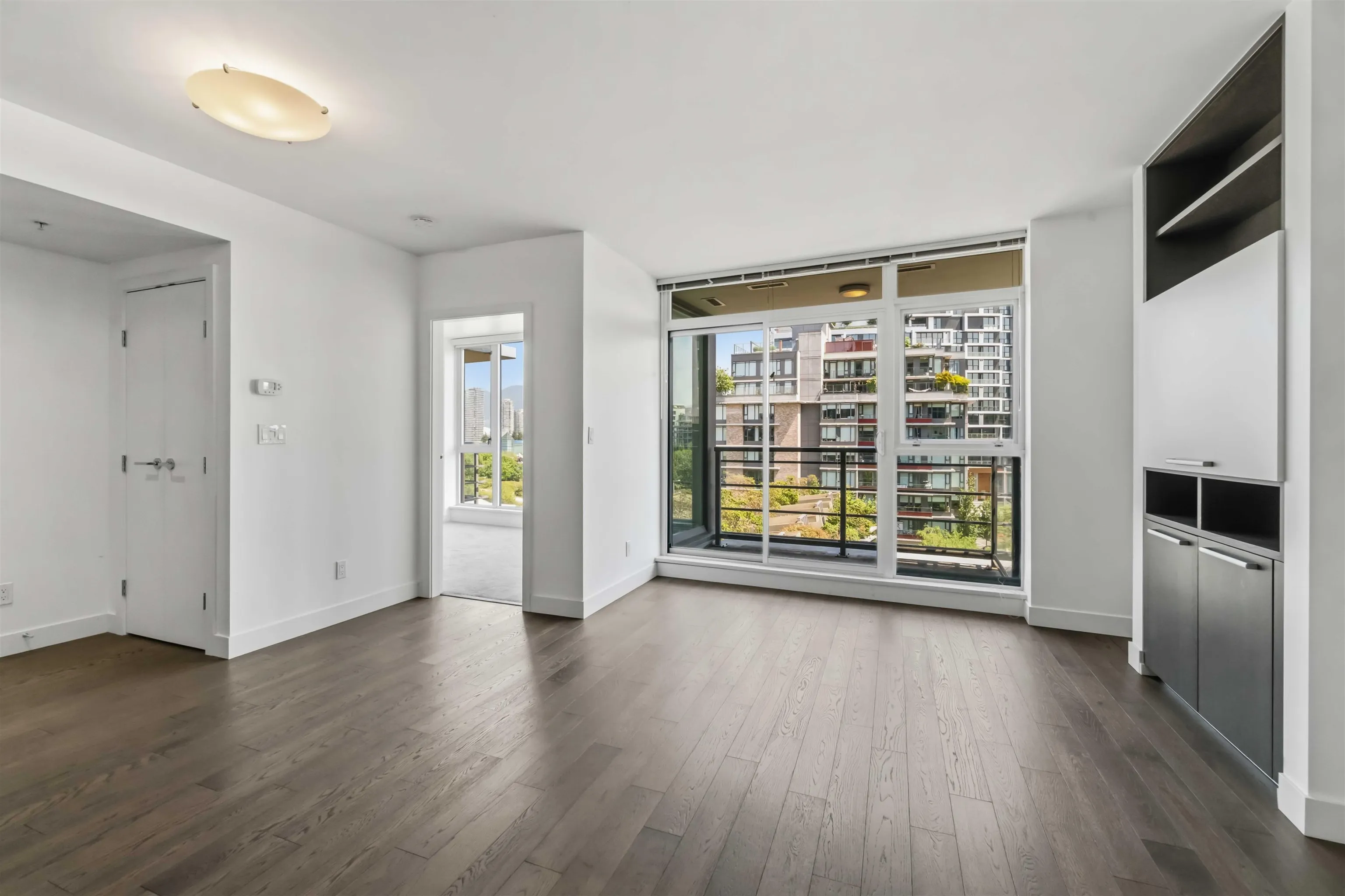 288 W 1st Avenue #808