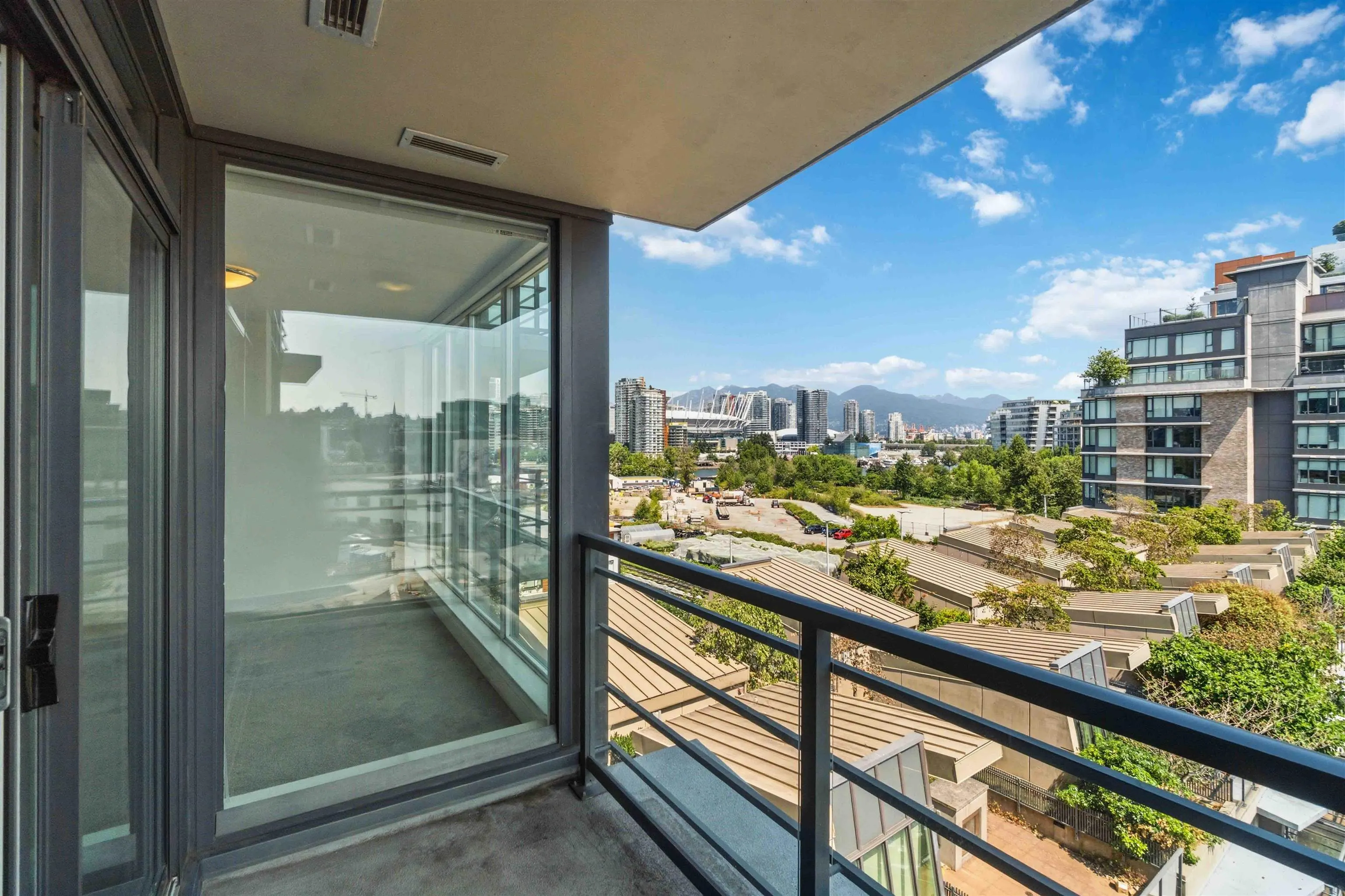 288 W 1st Avenue #808