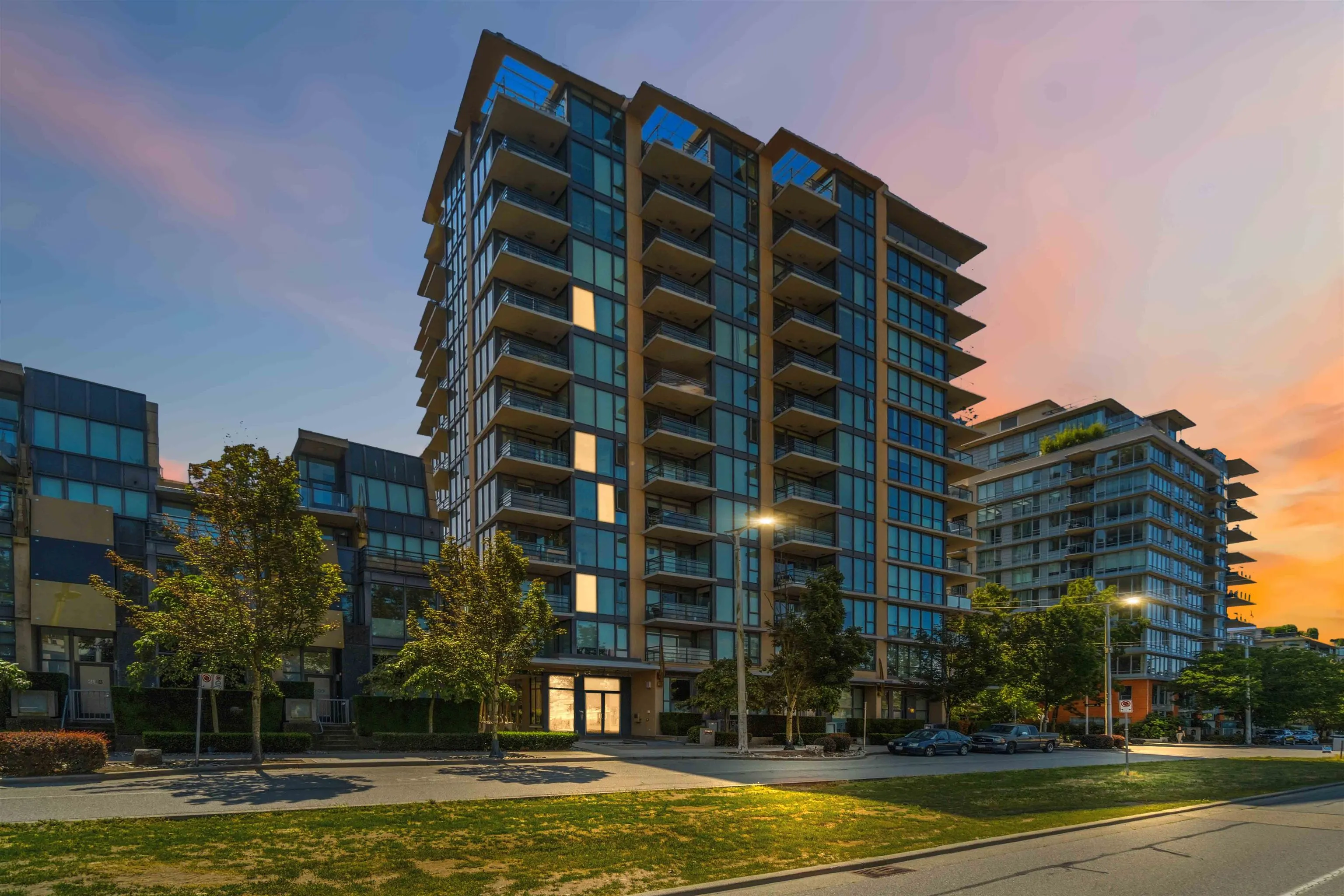 288 W 1st Avenue #808