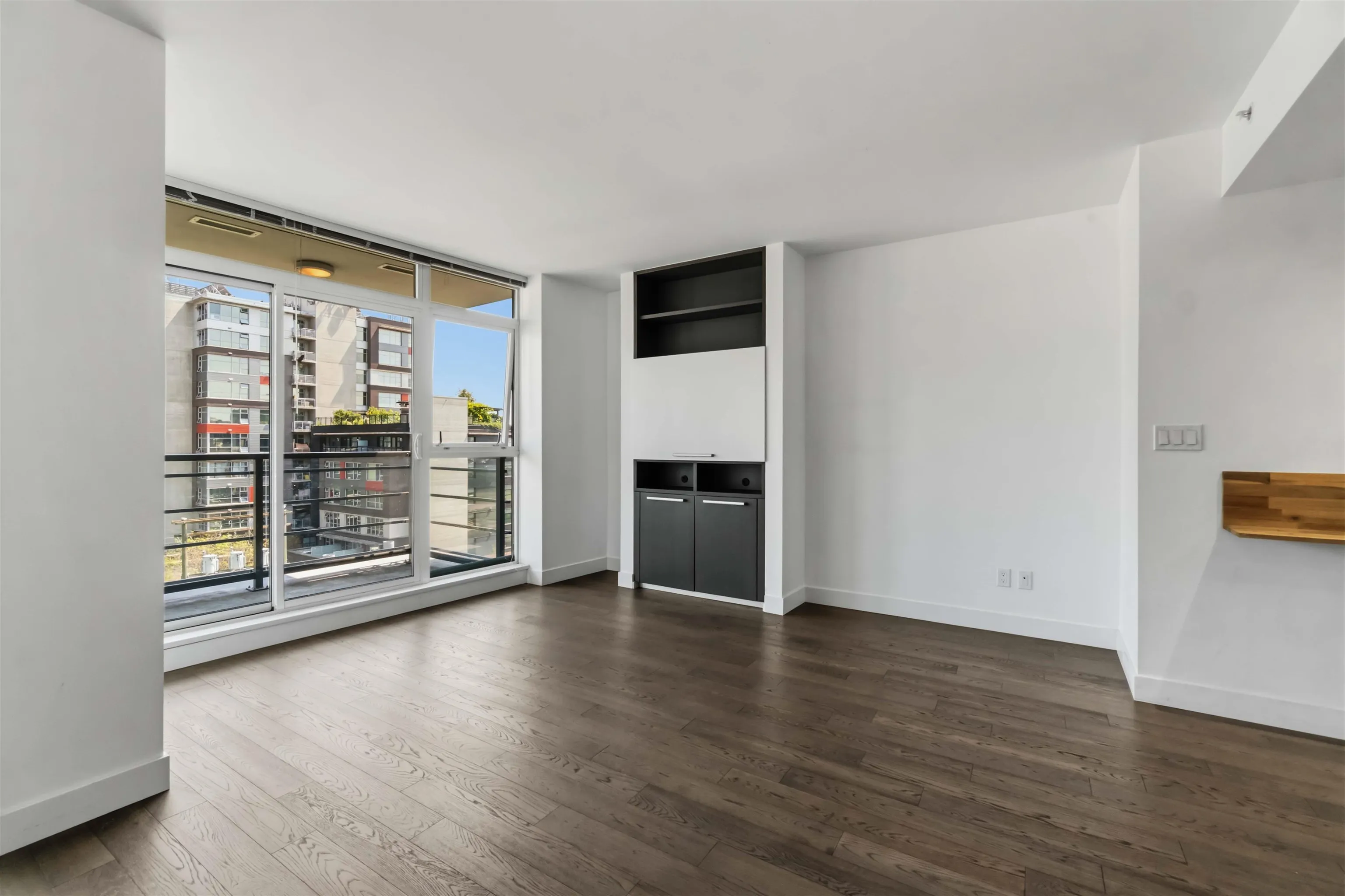 288 W 1st Avenue #808