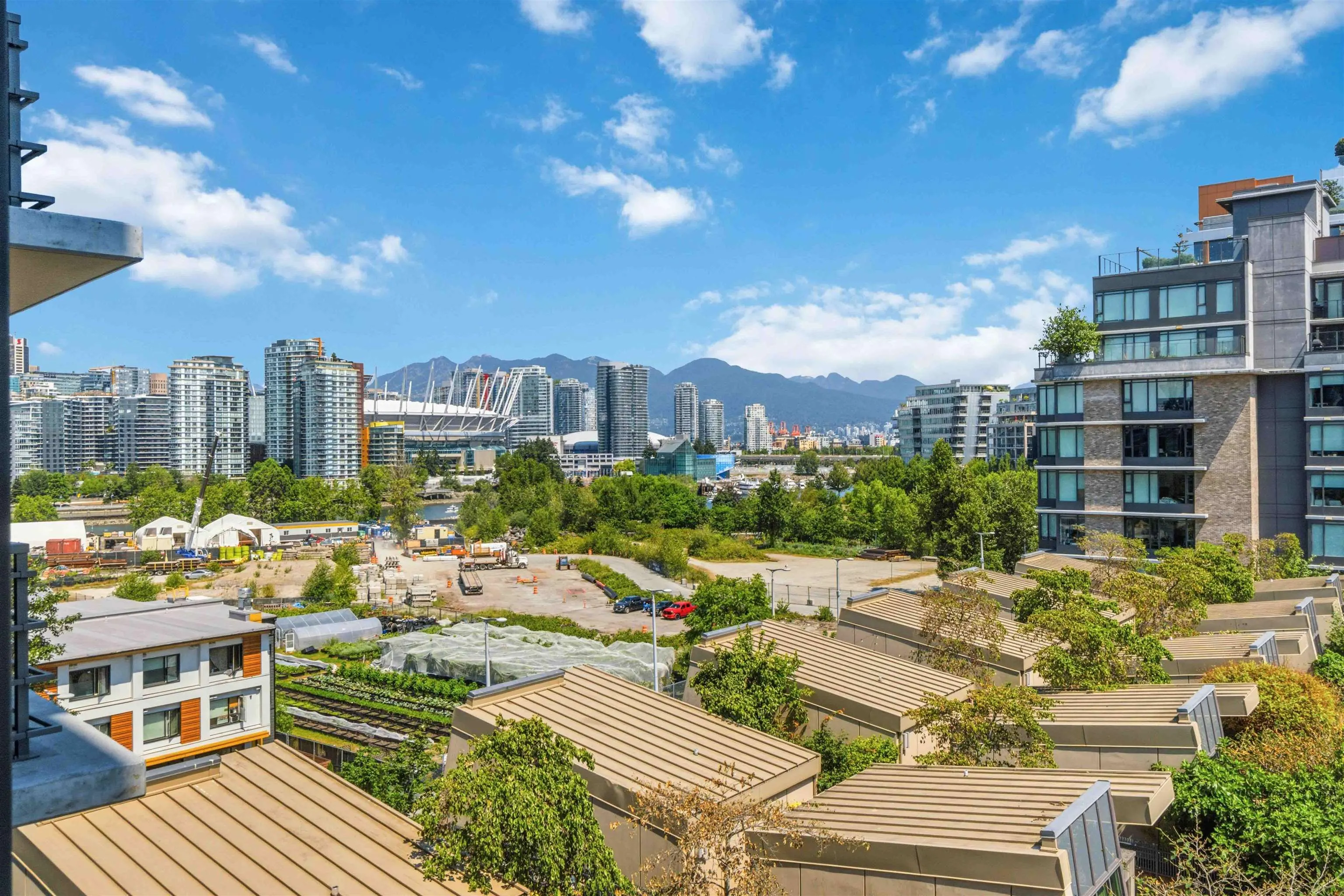 288 W 1st Avenue #808